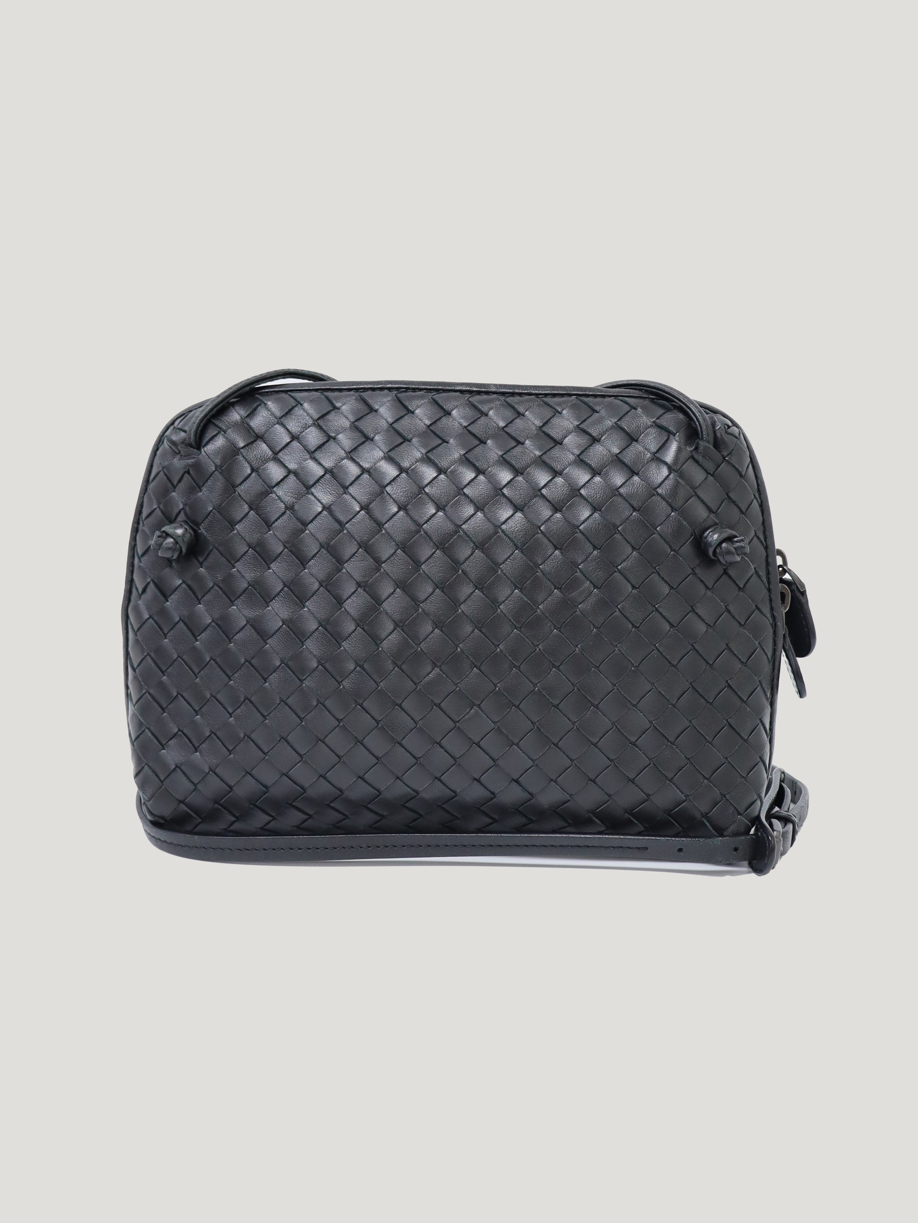 イントレチャートショルダーバッグ – Hedy