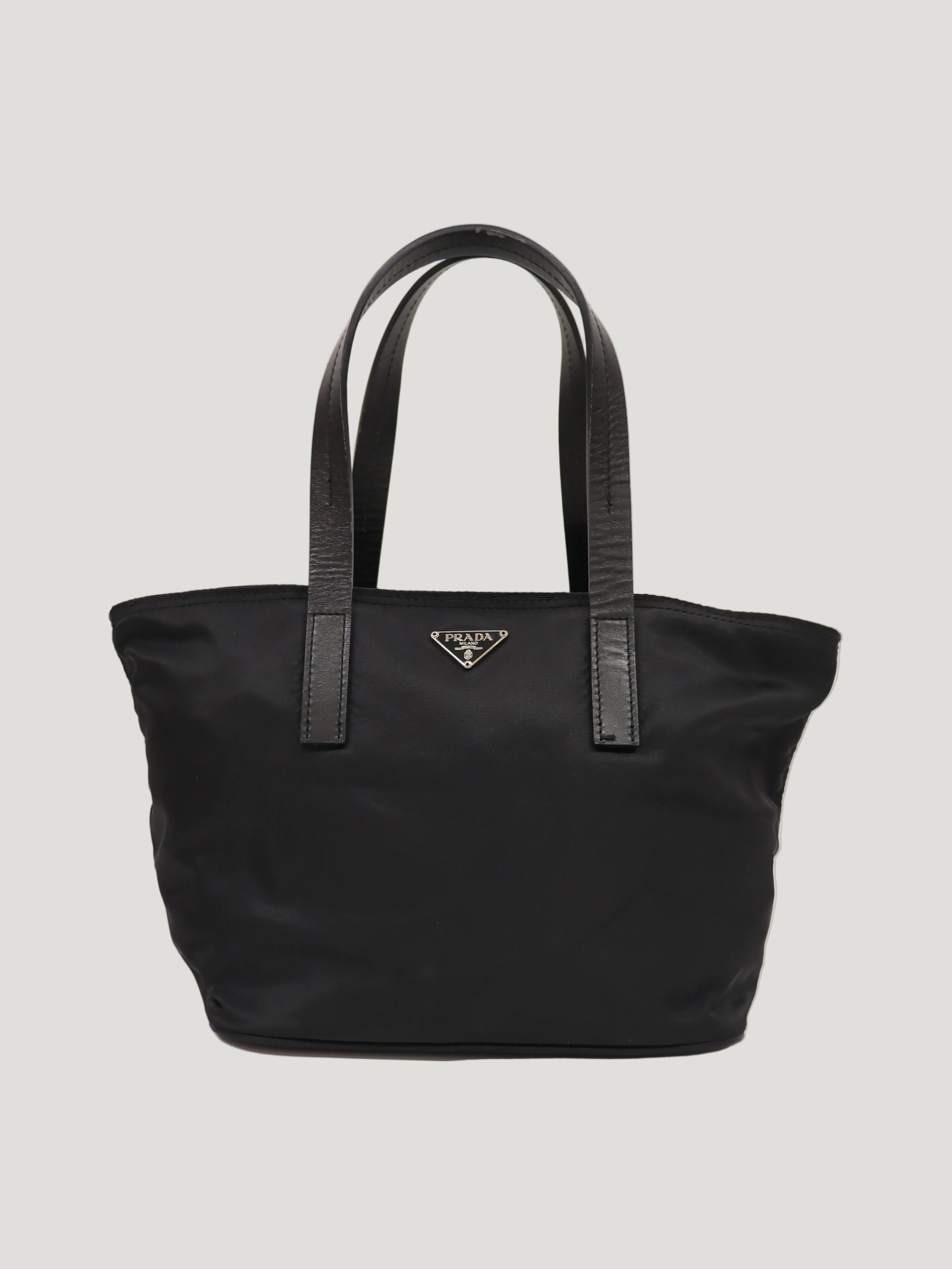 三角ロゴ金具ナイロンハンドバッグ – Hedy
