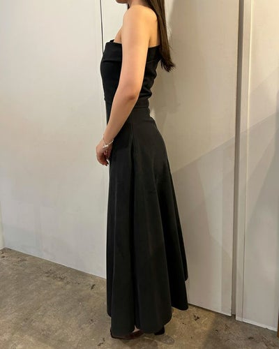 One-shoulder dress