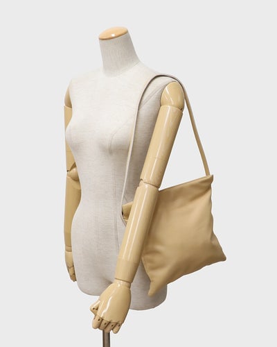 ロゴナッパレザーショルダーバッグ