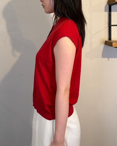 Logo Button Sleeveless Knit