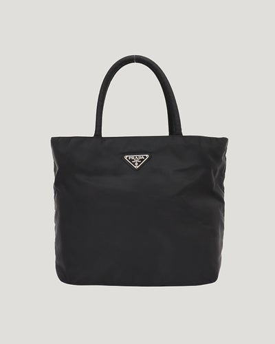 三角ロゴ金具ナイロンハンドバッグ