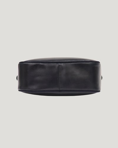 VARA金具レザーショルダーバッグ