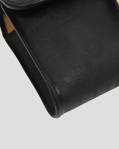 オーバル金具レザーショルダーバッグ