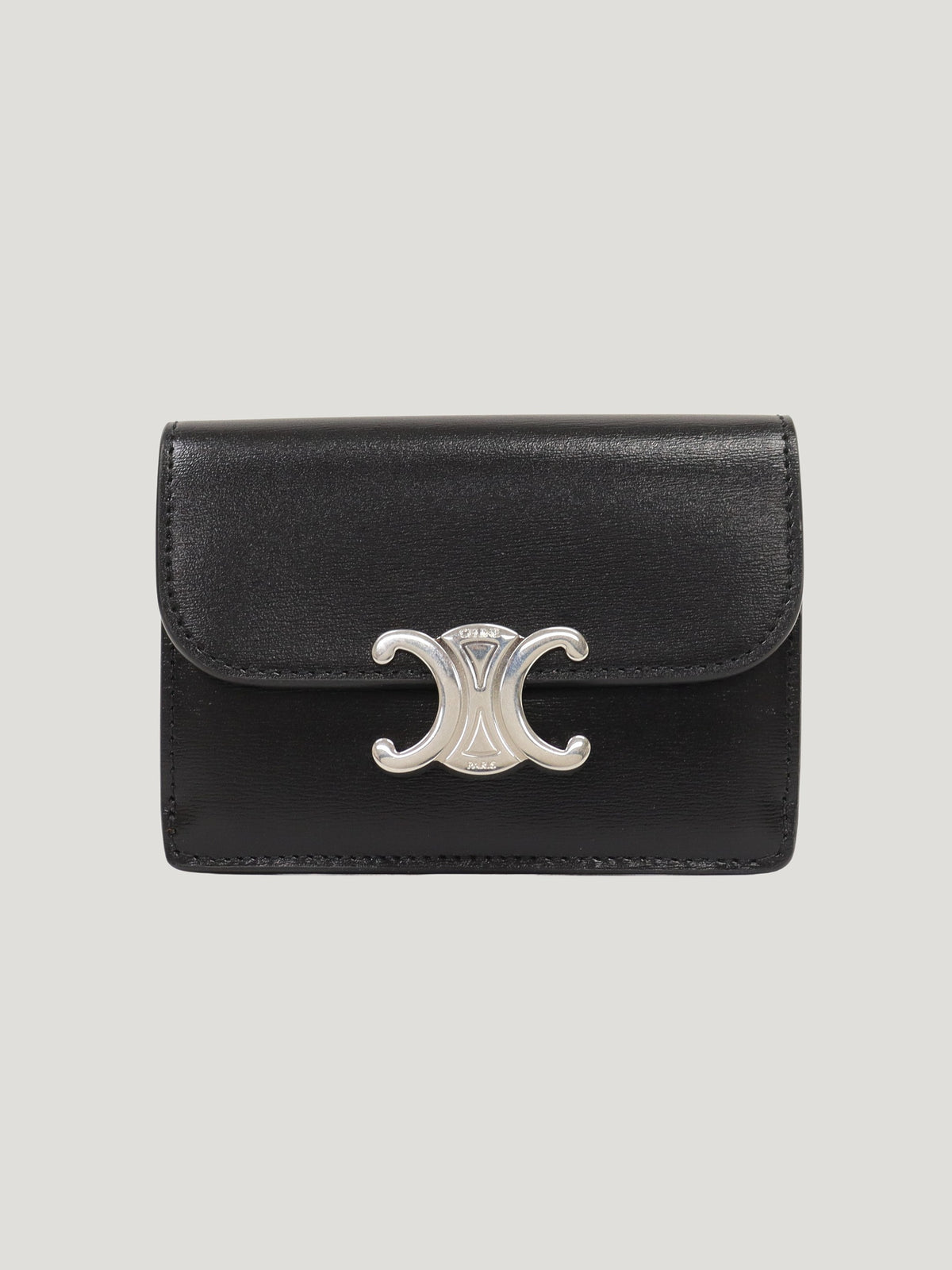 Triomphe flap card holder