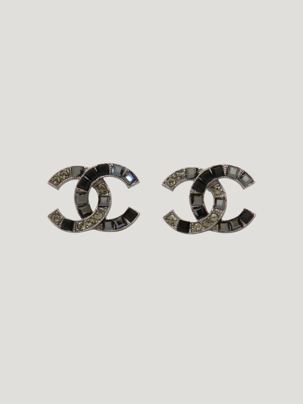 COCOラインストーンピアス