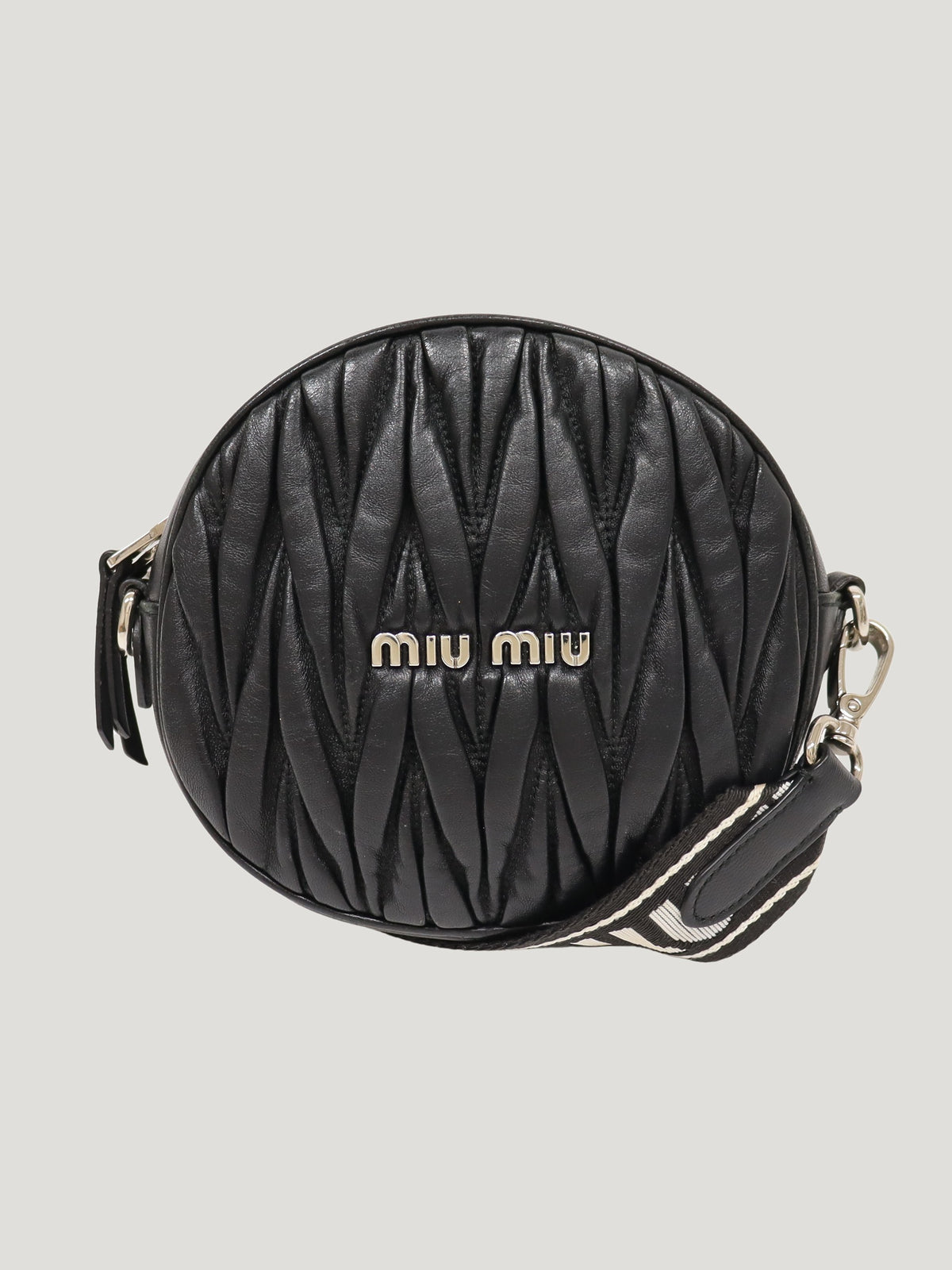 Matelassé shoulder bag