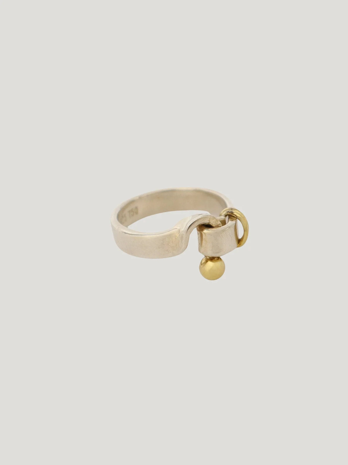 Hook-and-eye ring
