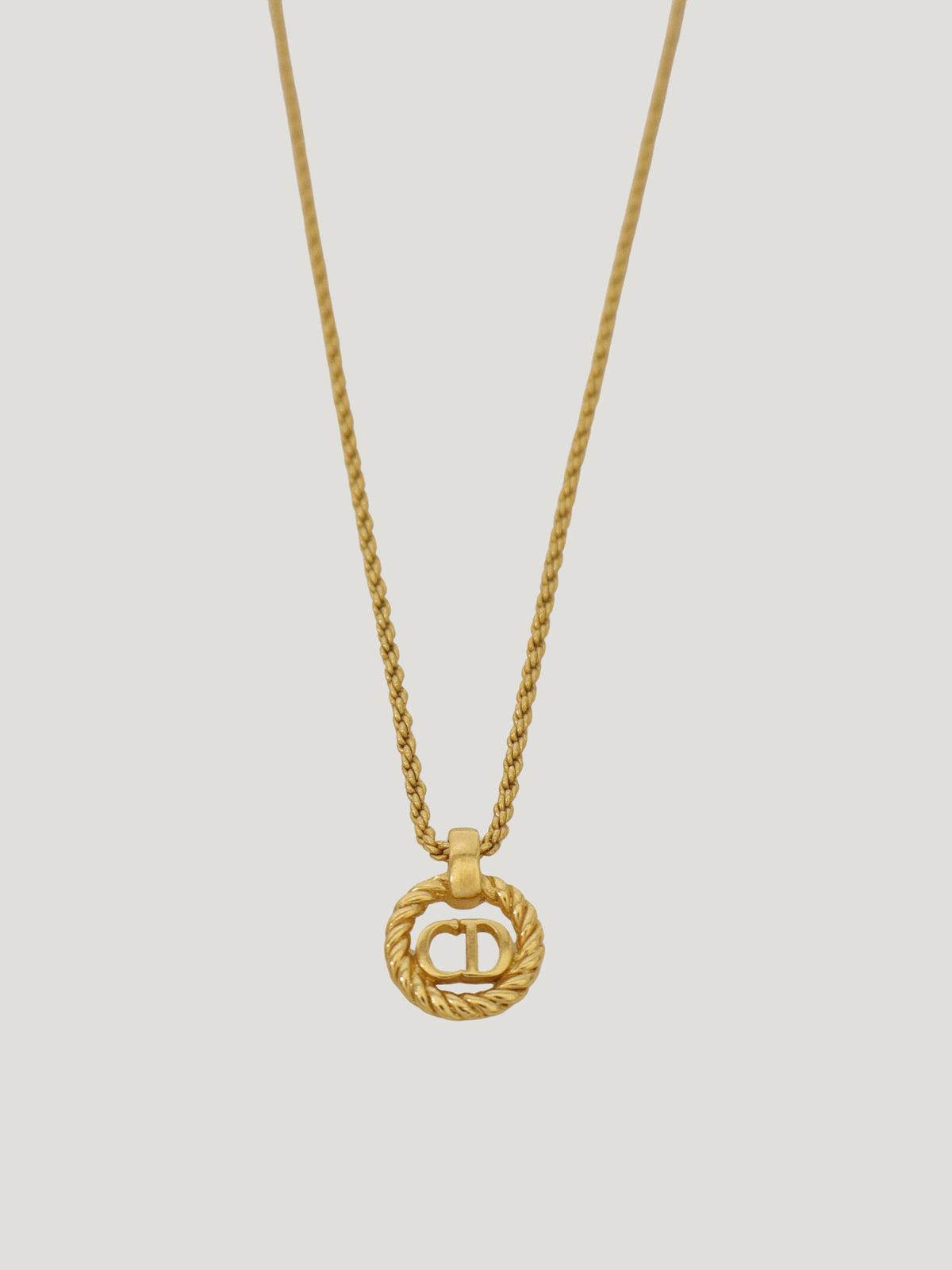 CD Twist Round Necklace