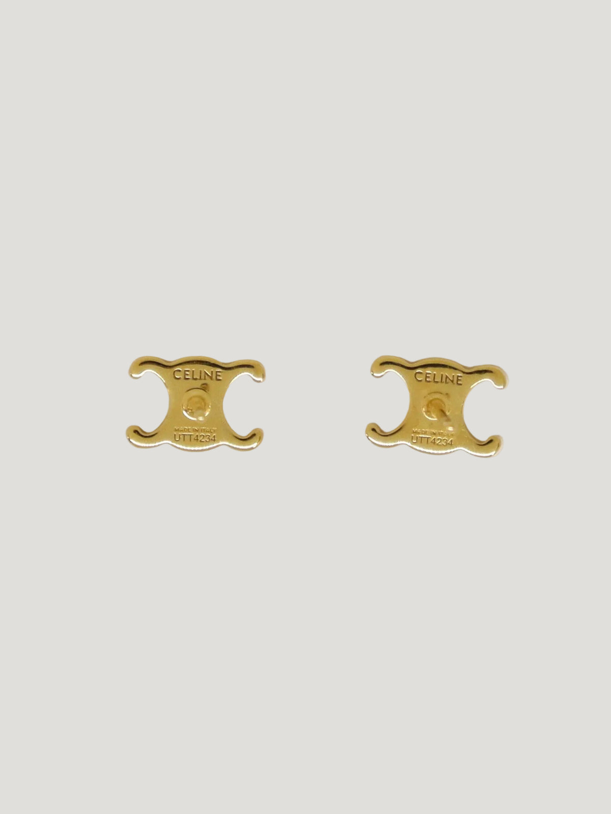 トリオンフスタッズピアス