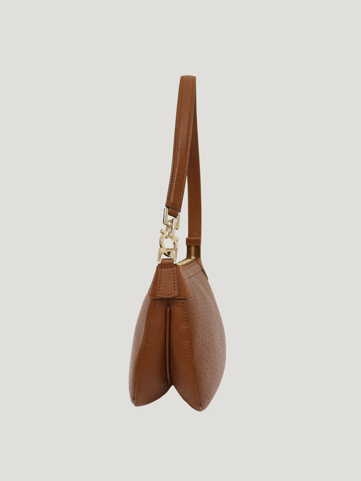 Gancini hardware leather one-shoulder bag