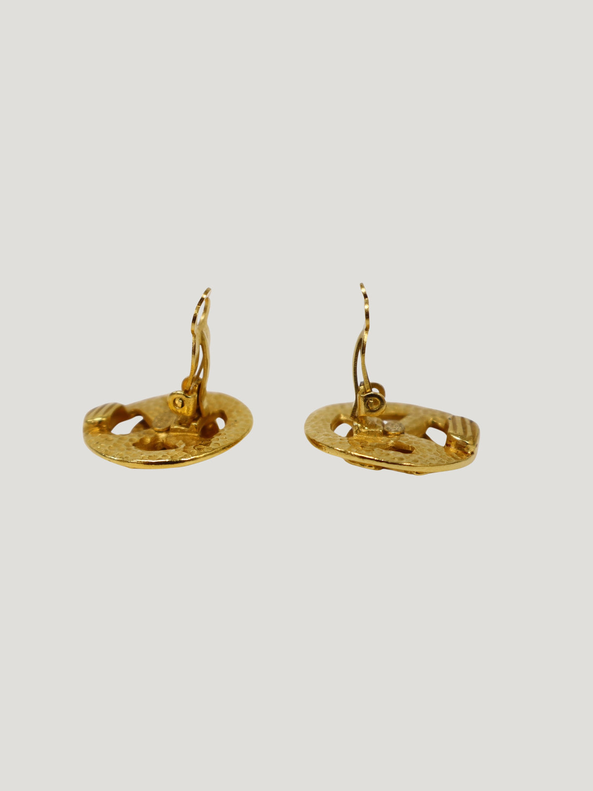 COCO Round Clip-On Earrings