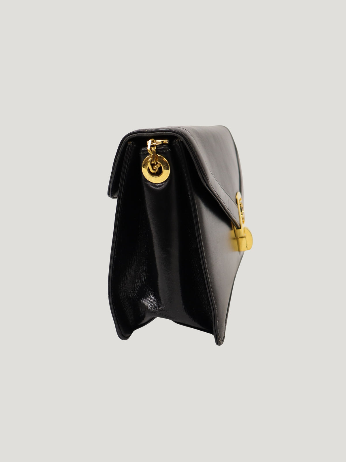 ロゴ金具レザーショルダーバッグ