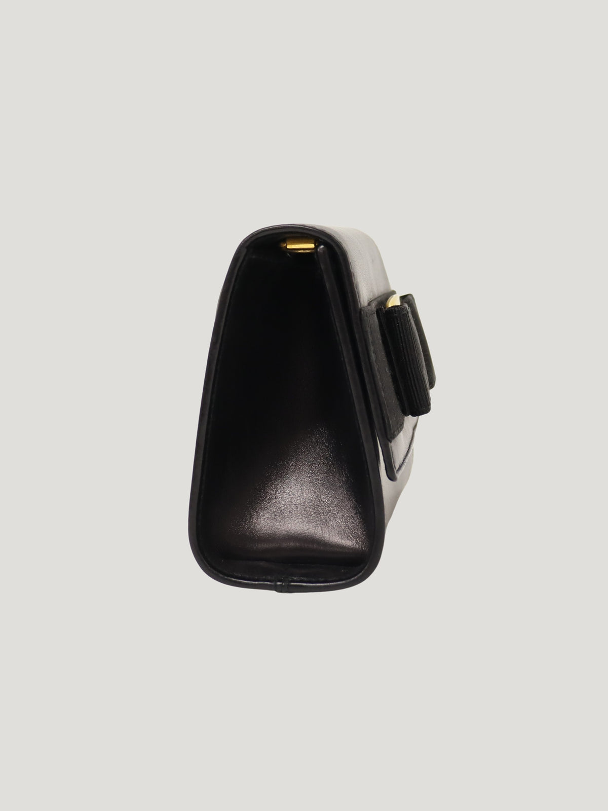 Leather chain shoulder bag with VARA clasp
