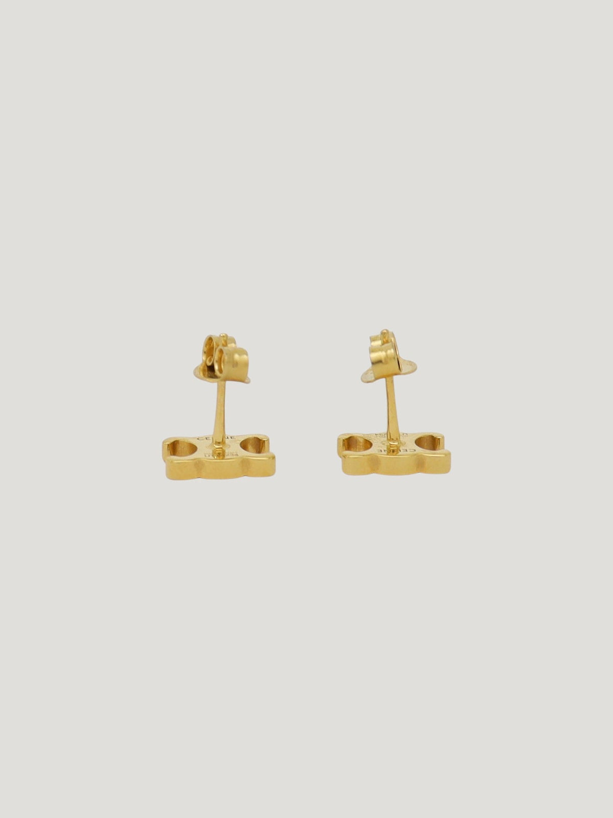 トリオンフスタッズピアス