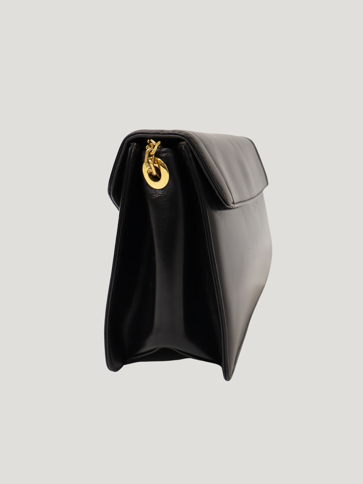 ロゴ金具レザーショルダーバッグ