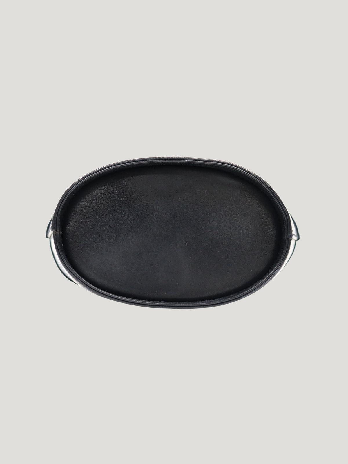 Leather handbag with VARA clasp