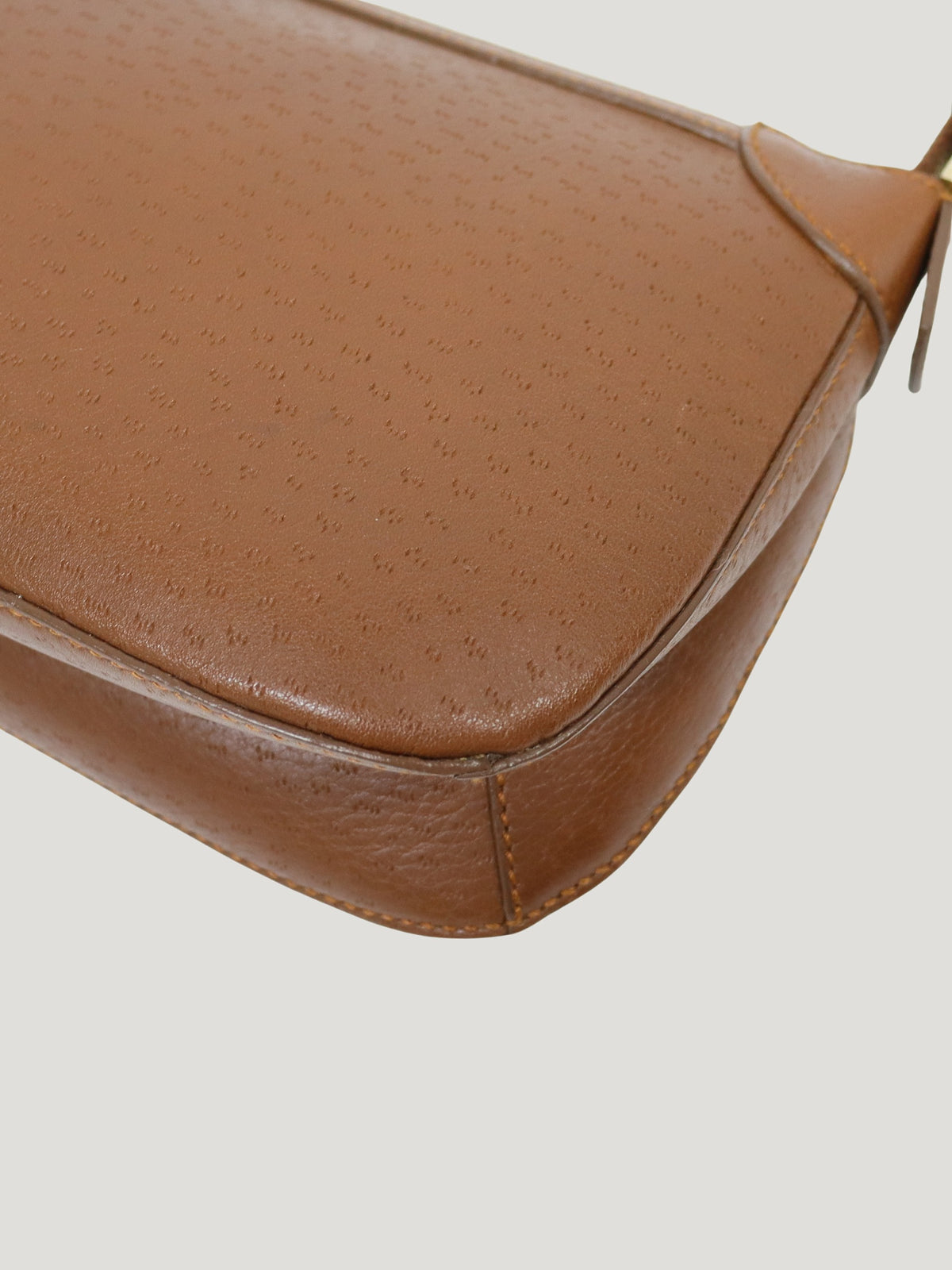 Gancini hardware leather one-shoulder bag