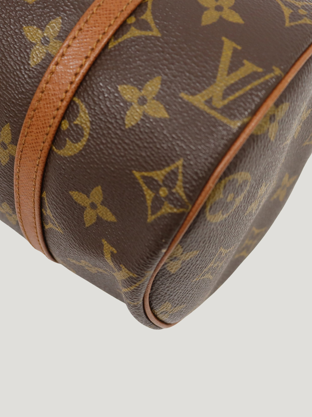 Monogram Vintage Papillon 26