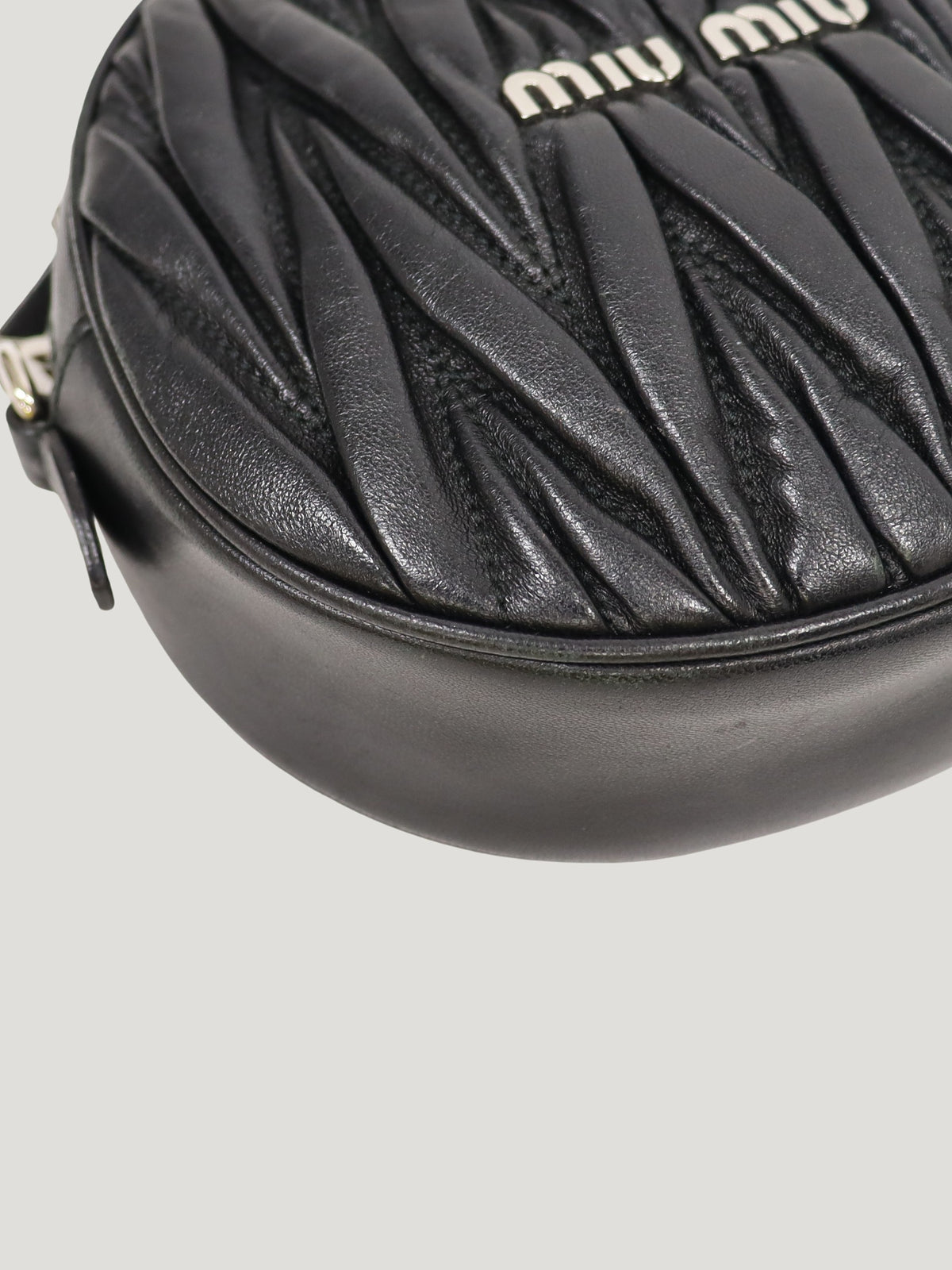 Matelassé shoulder bag