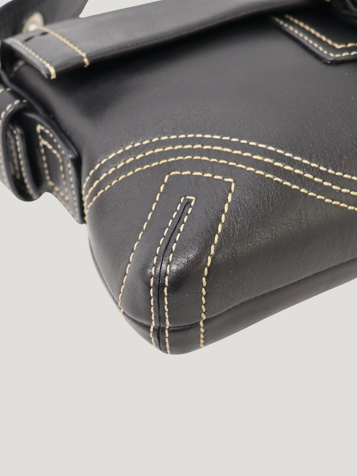 Soho leather one-shoulder bag