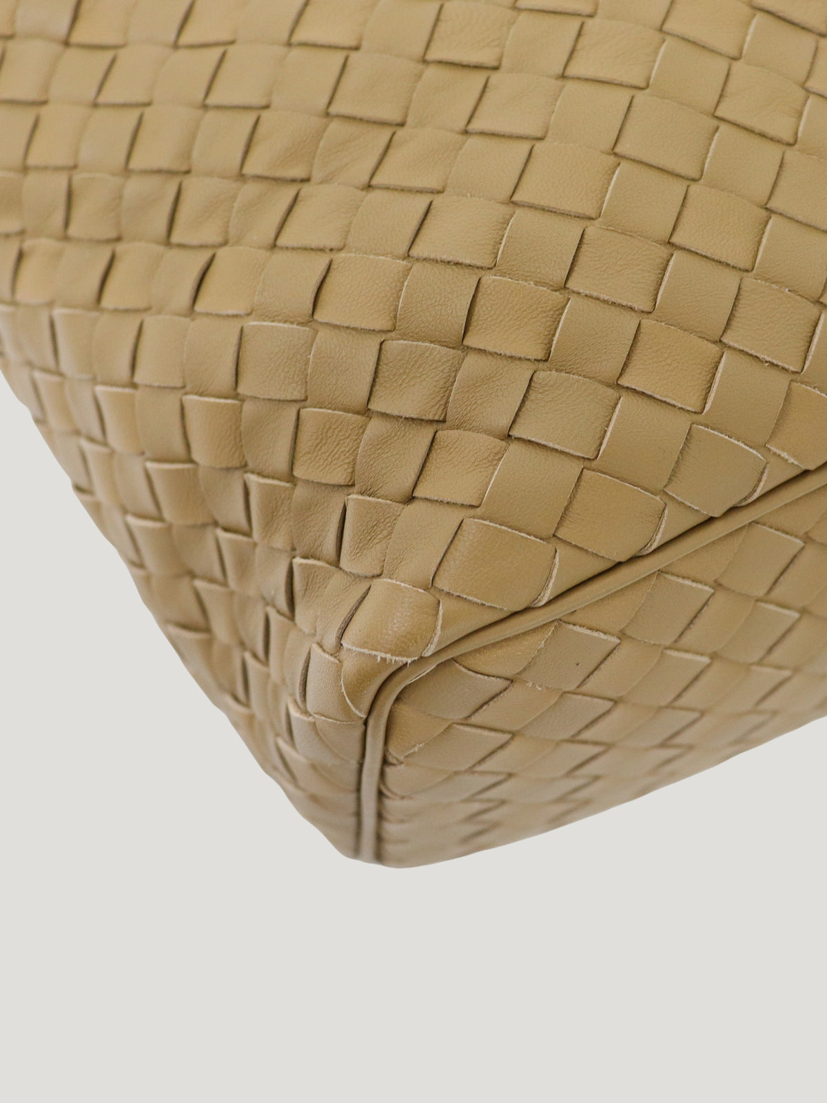 Intrecciato Handbag