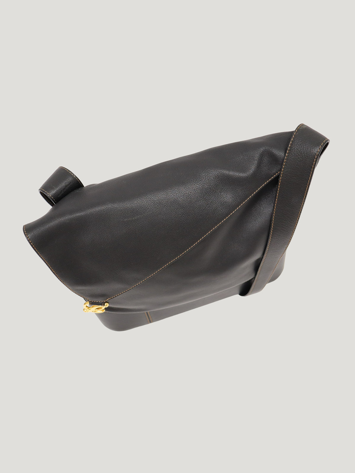 Anton Shoulder Bag