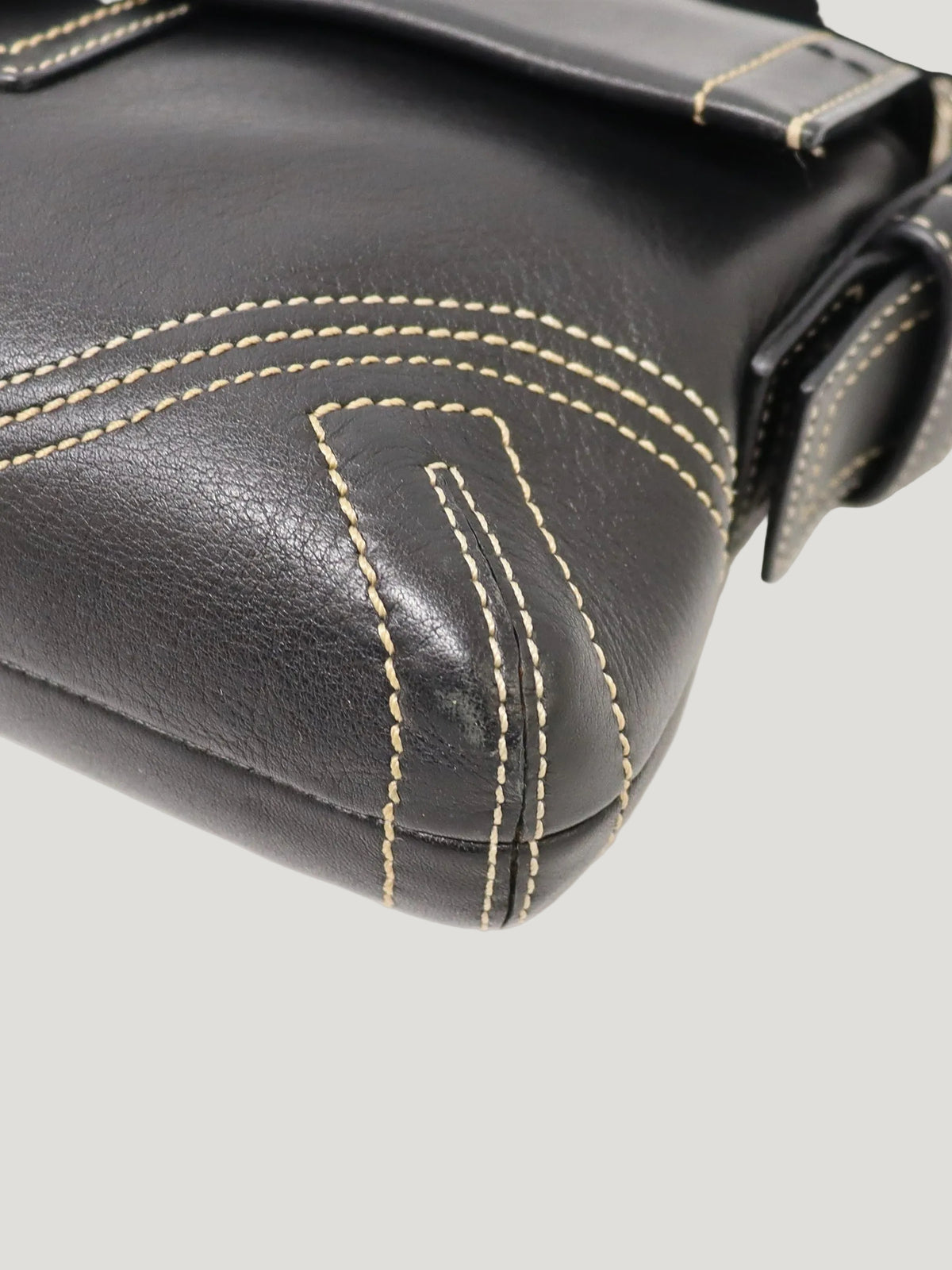 Soho leather one-shoulder bag