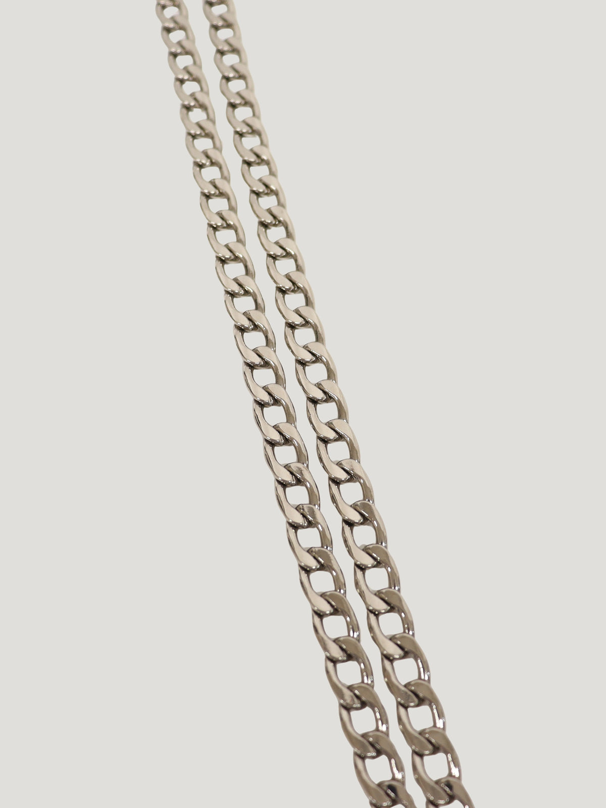 三角ロゴ金具パンチングナイロンチェーンウォレット
