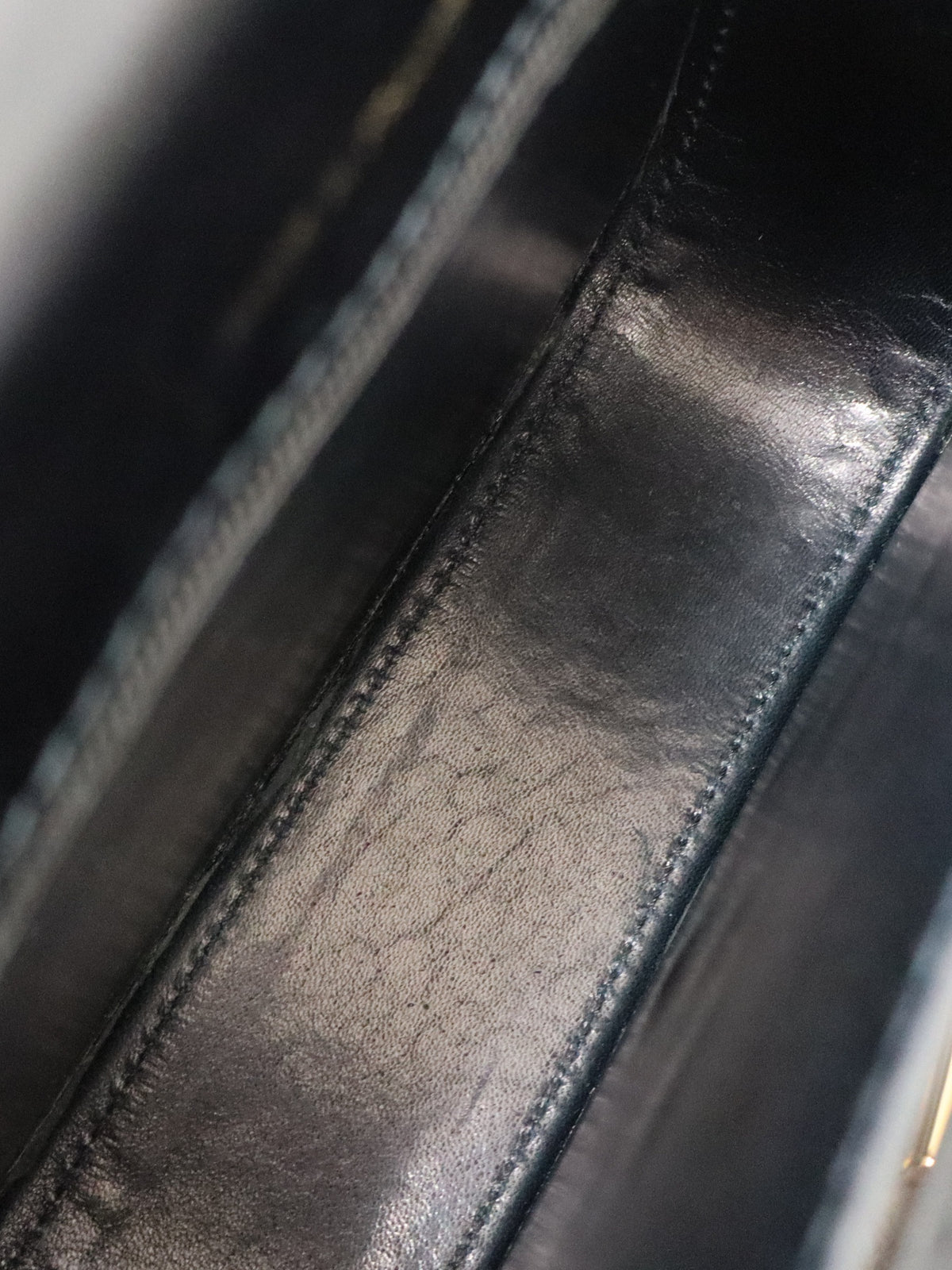 馬車金具レザーショルダーバッグ　