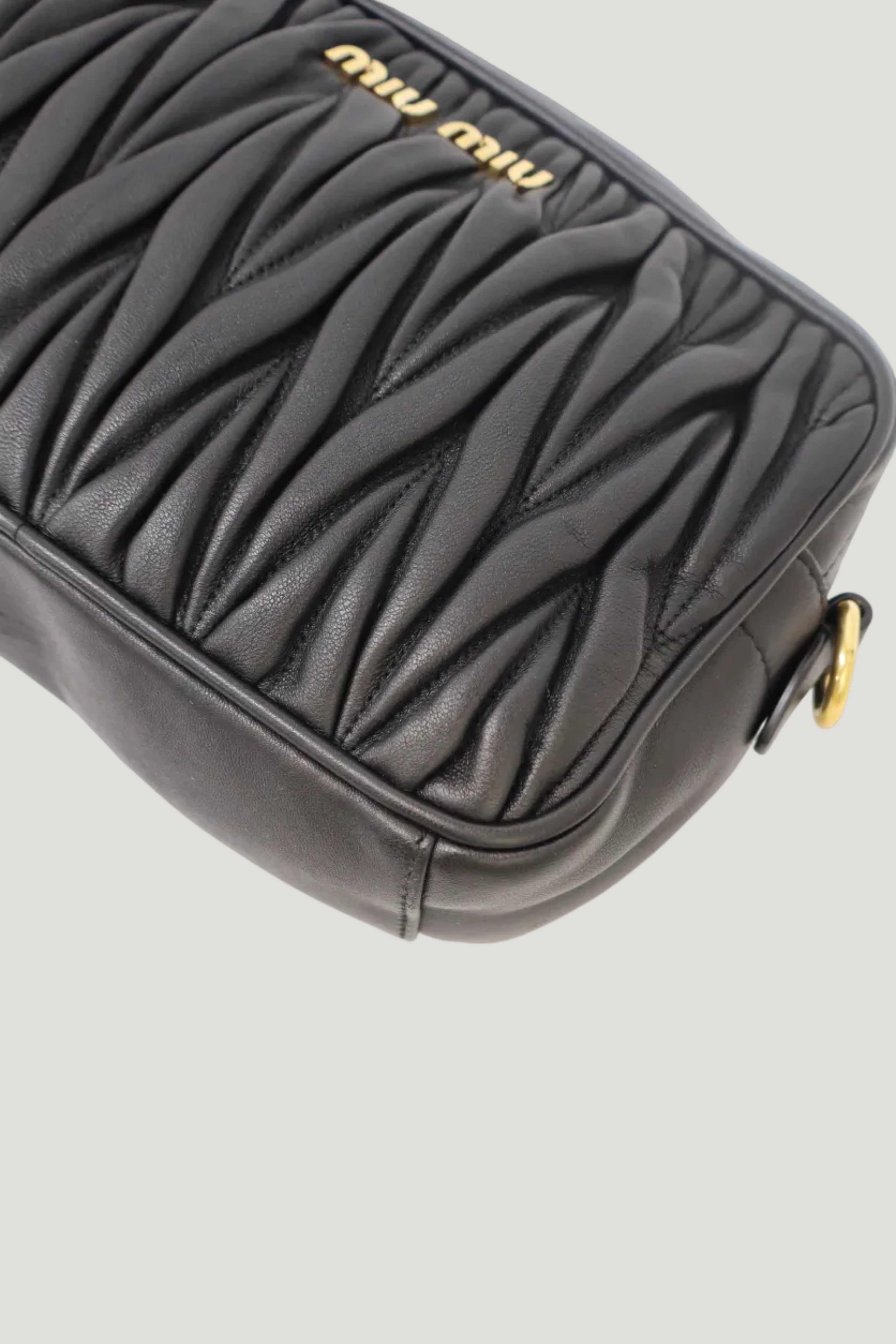 Matelassé Chain Shoulder Bag