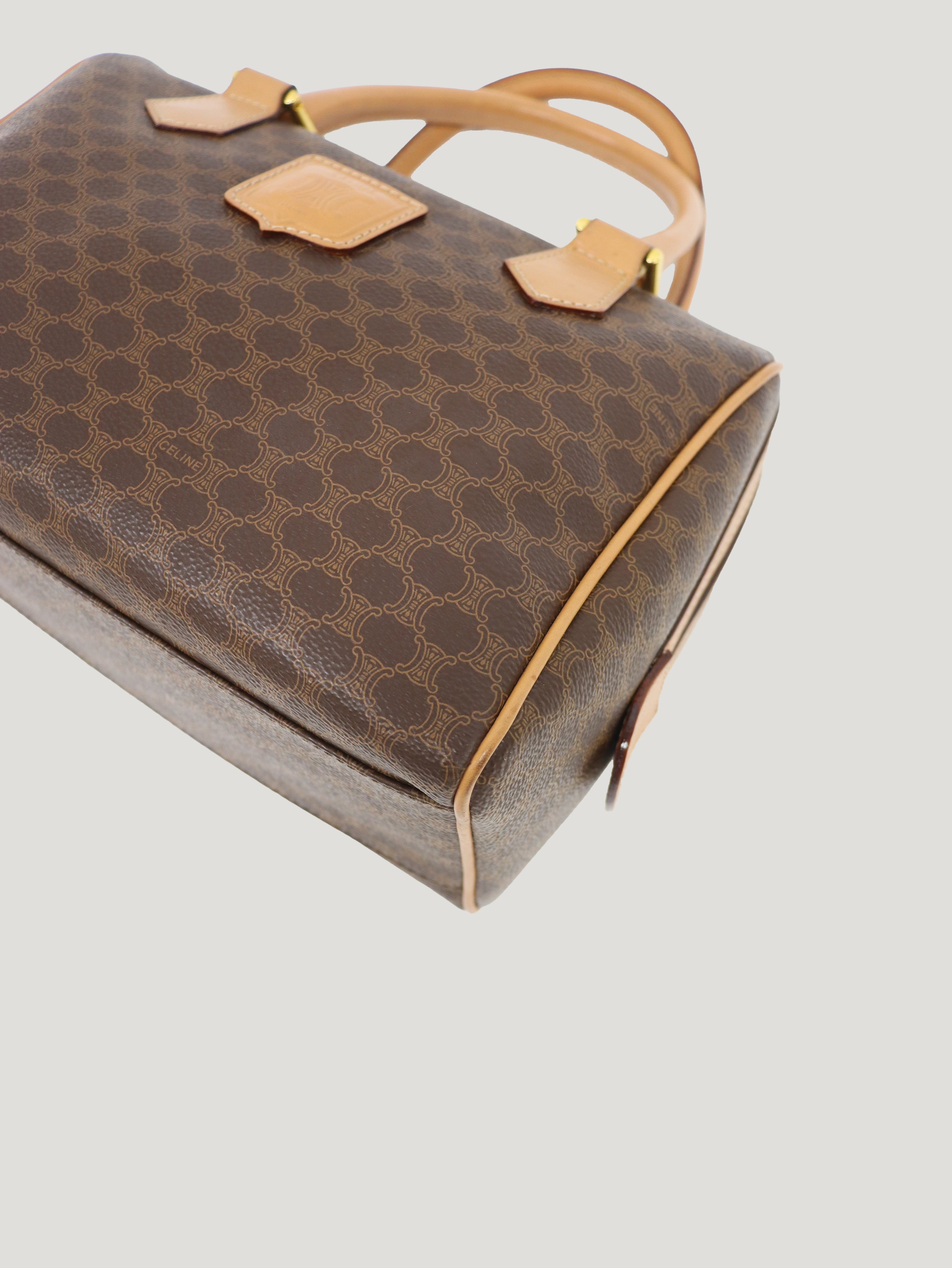 マカダム柄ブラゾン刻印ハンドバッグ