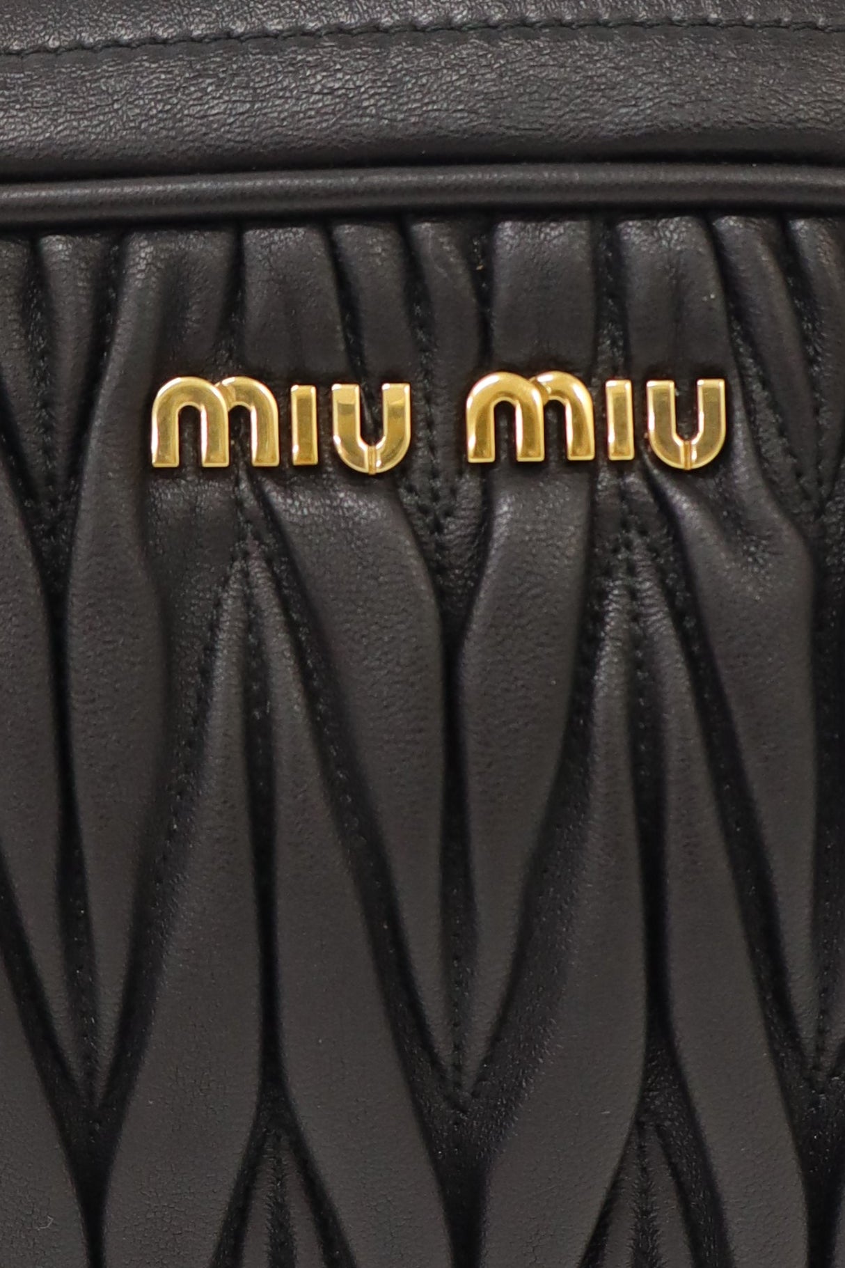 Matelassé Chain Shoulder Bag