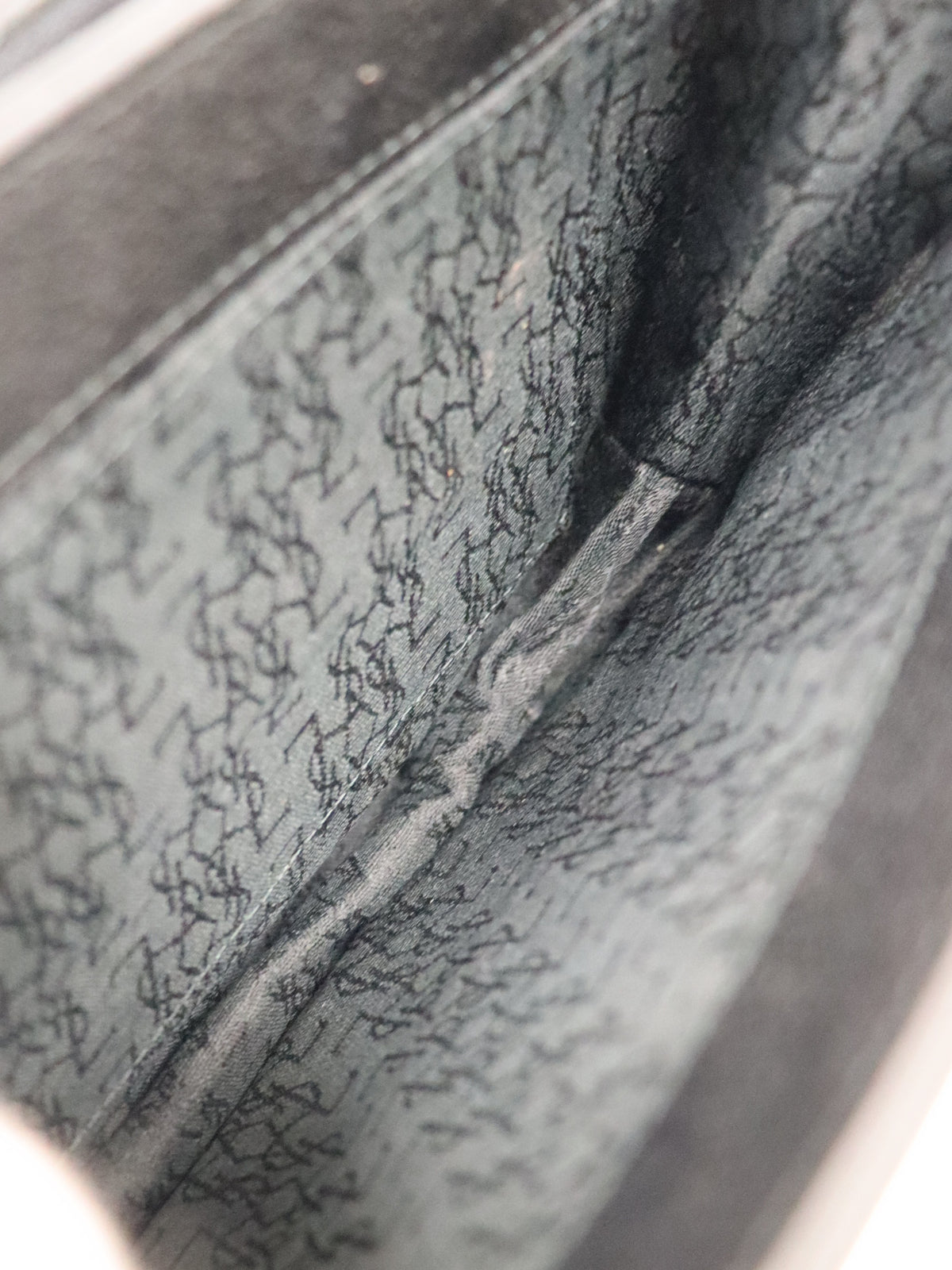 Logo-stitched shoulder bag