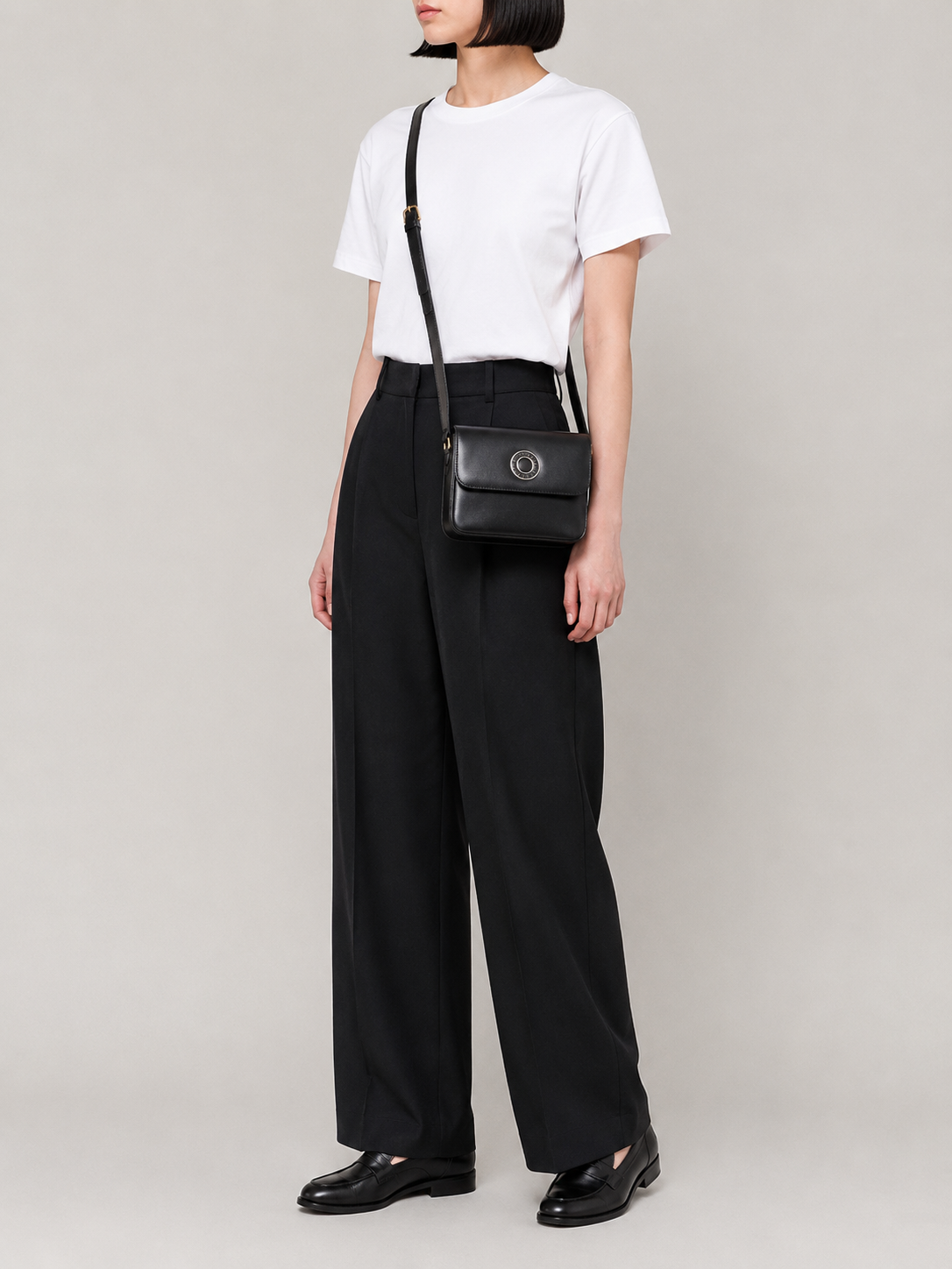 Circle Logo Leather Shoulder Bag