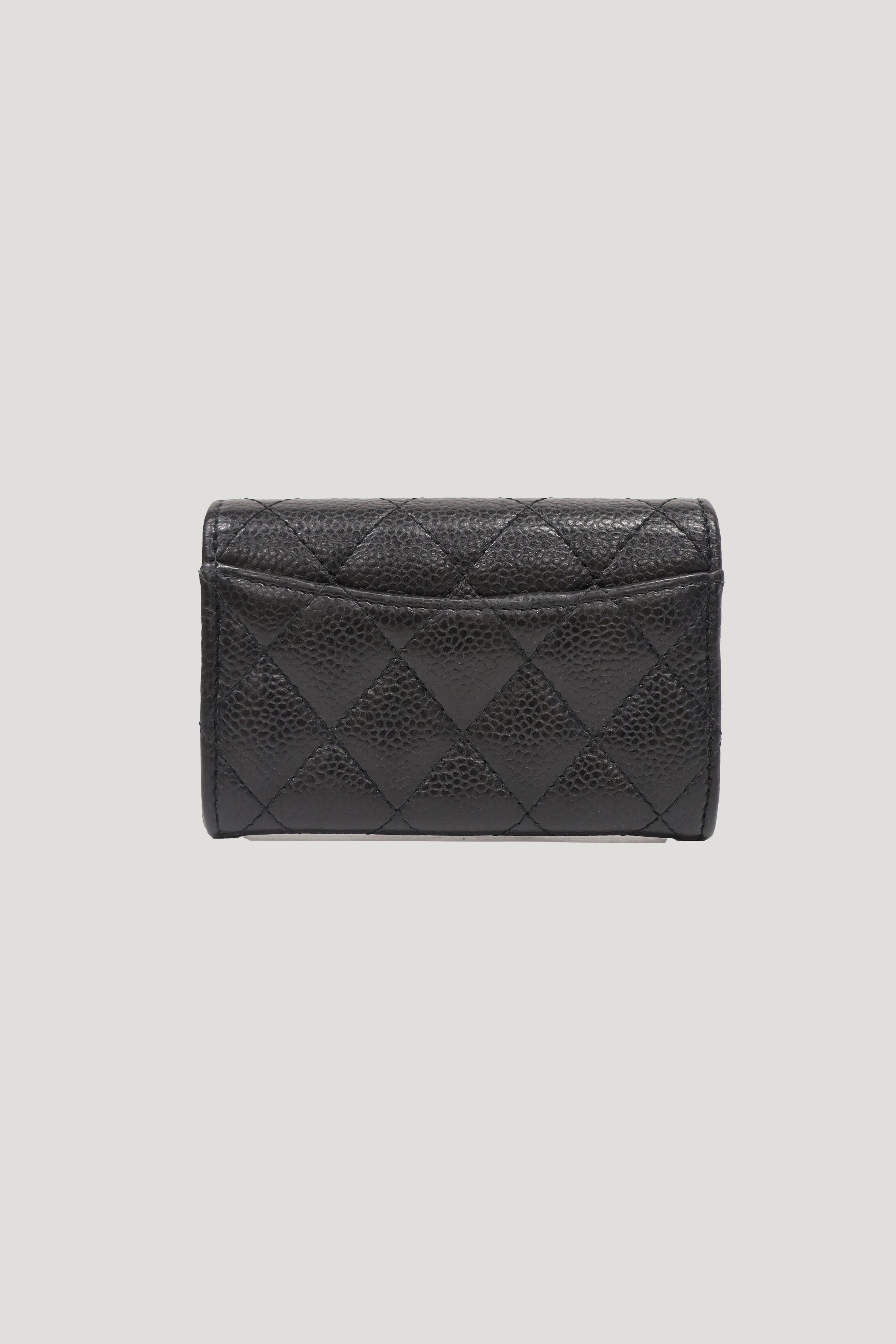 Matelassé Caviar Skin Card Case