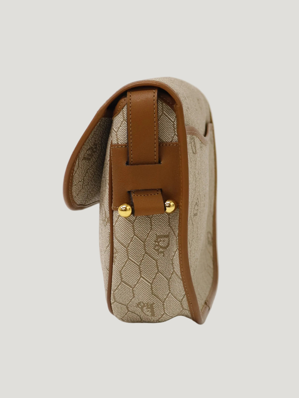 Honeycomb-pattern shoulder bag