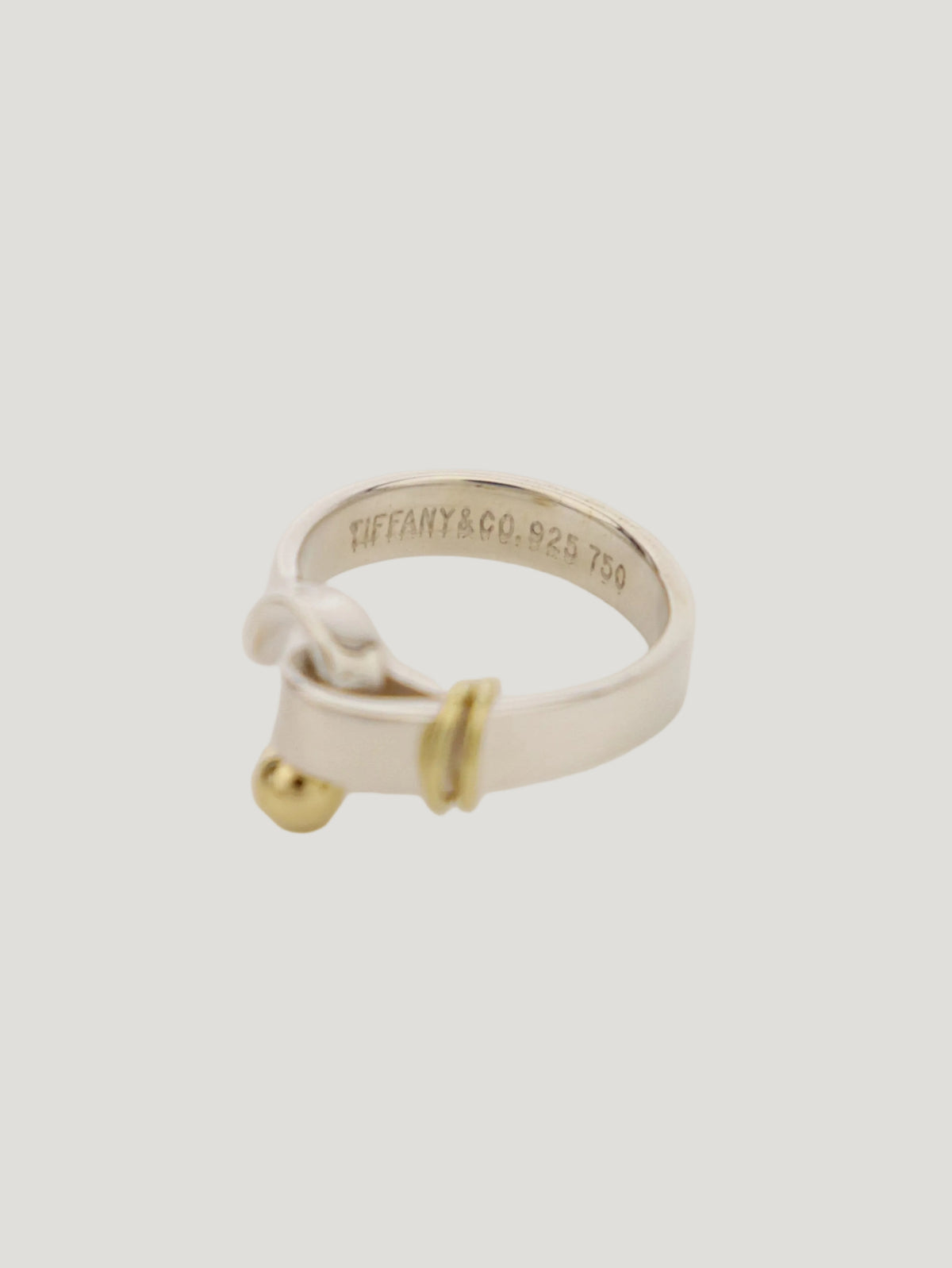 Hook and eye ring
