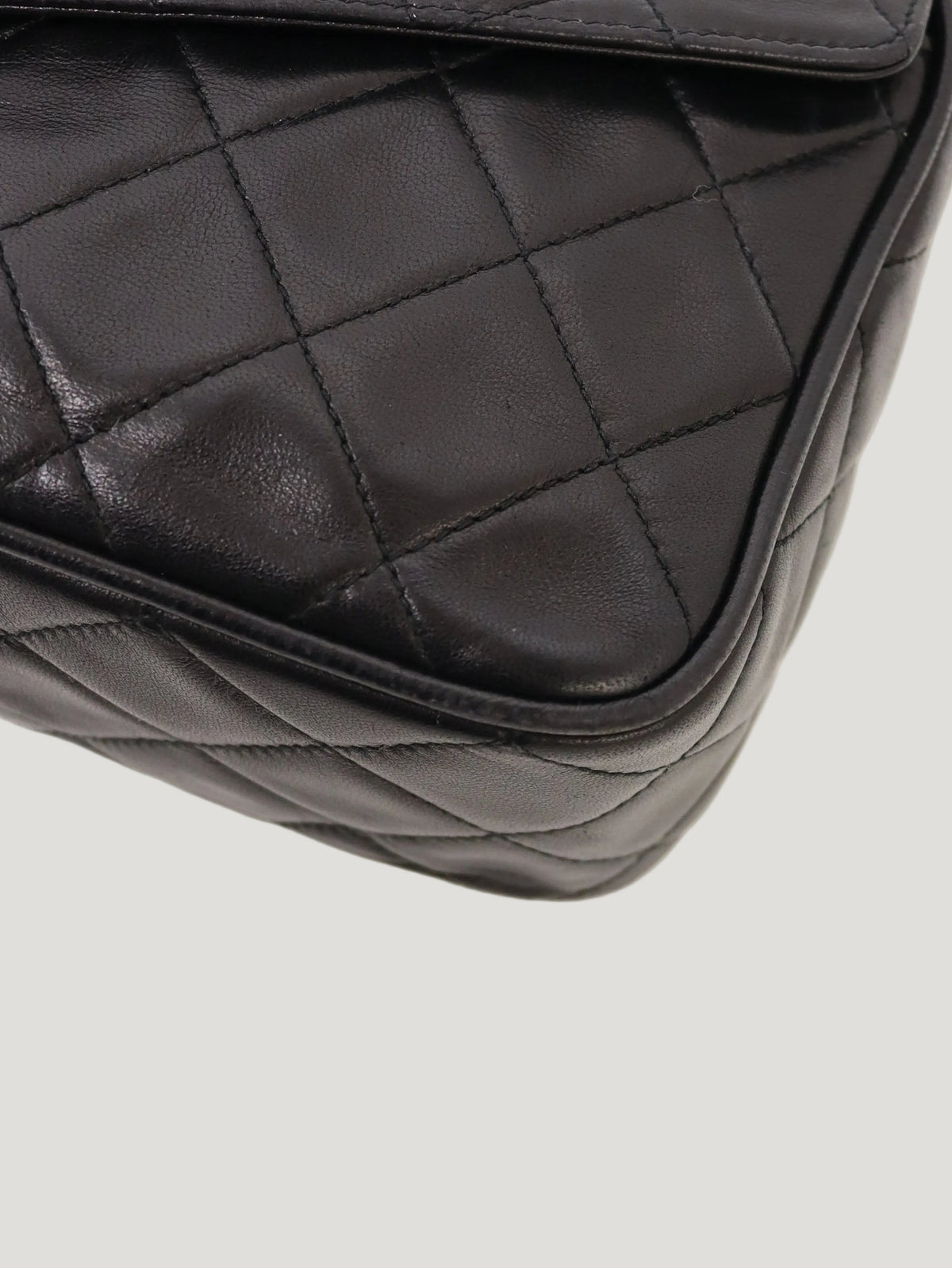 COCO Turn-Lock Chain Shoulder Bag
