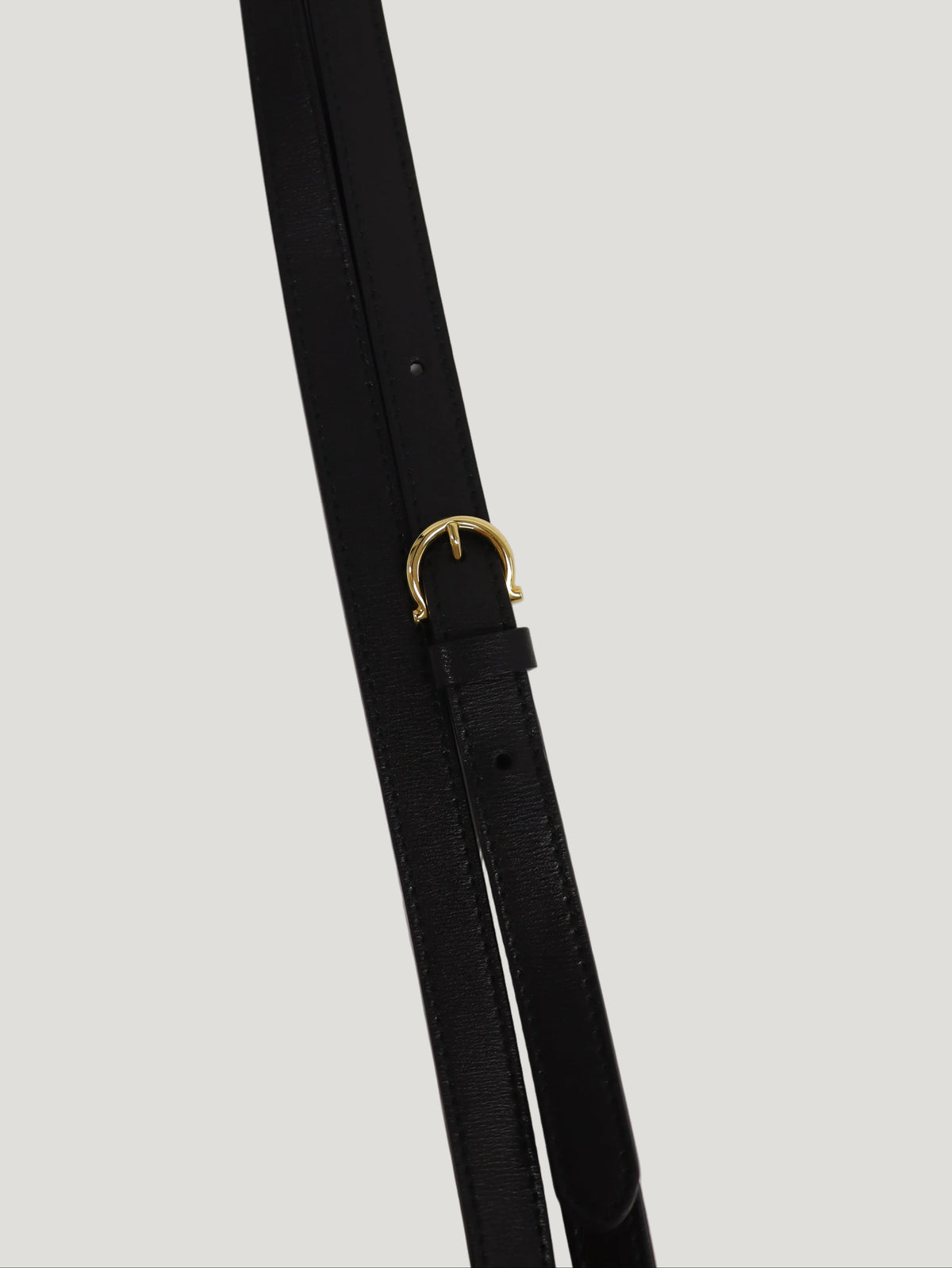 ロゴ金具レザーショルダーバッグ