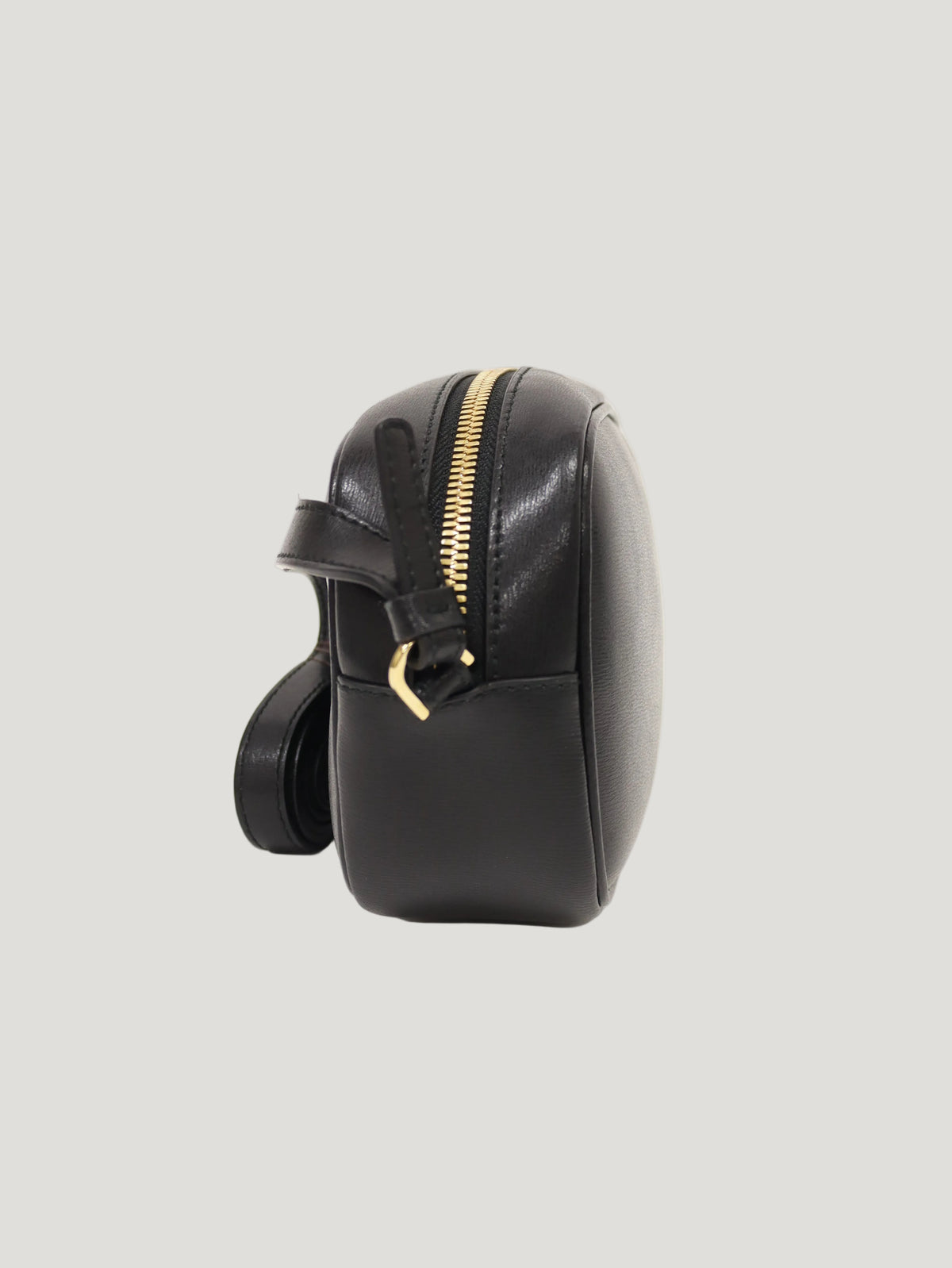 ロゴ金具レザーショルダーバッグ