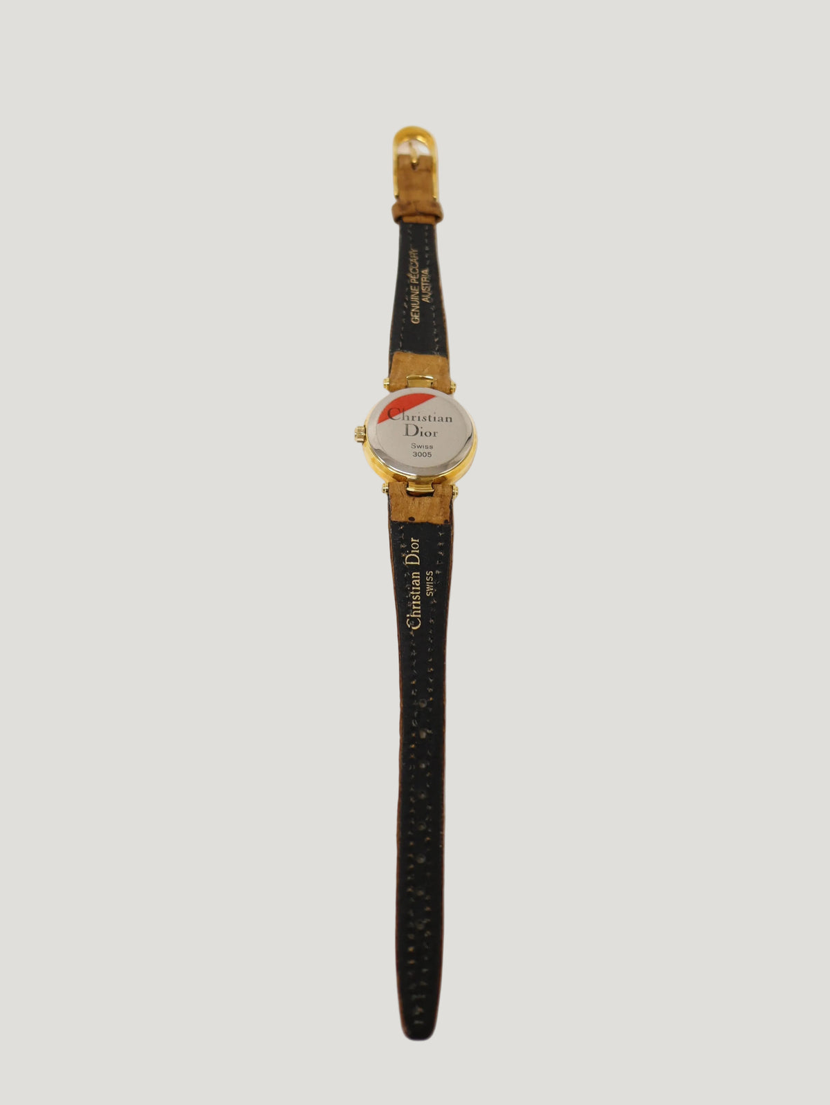 Round bezel watch