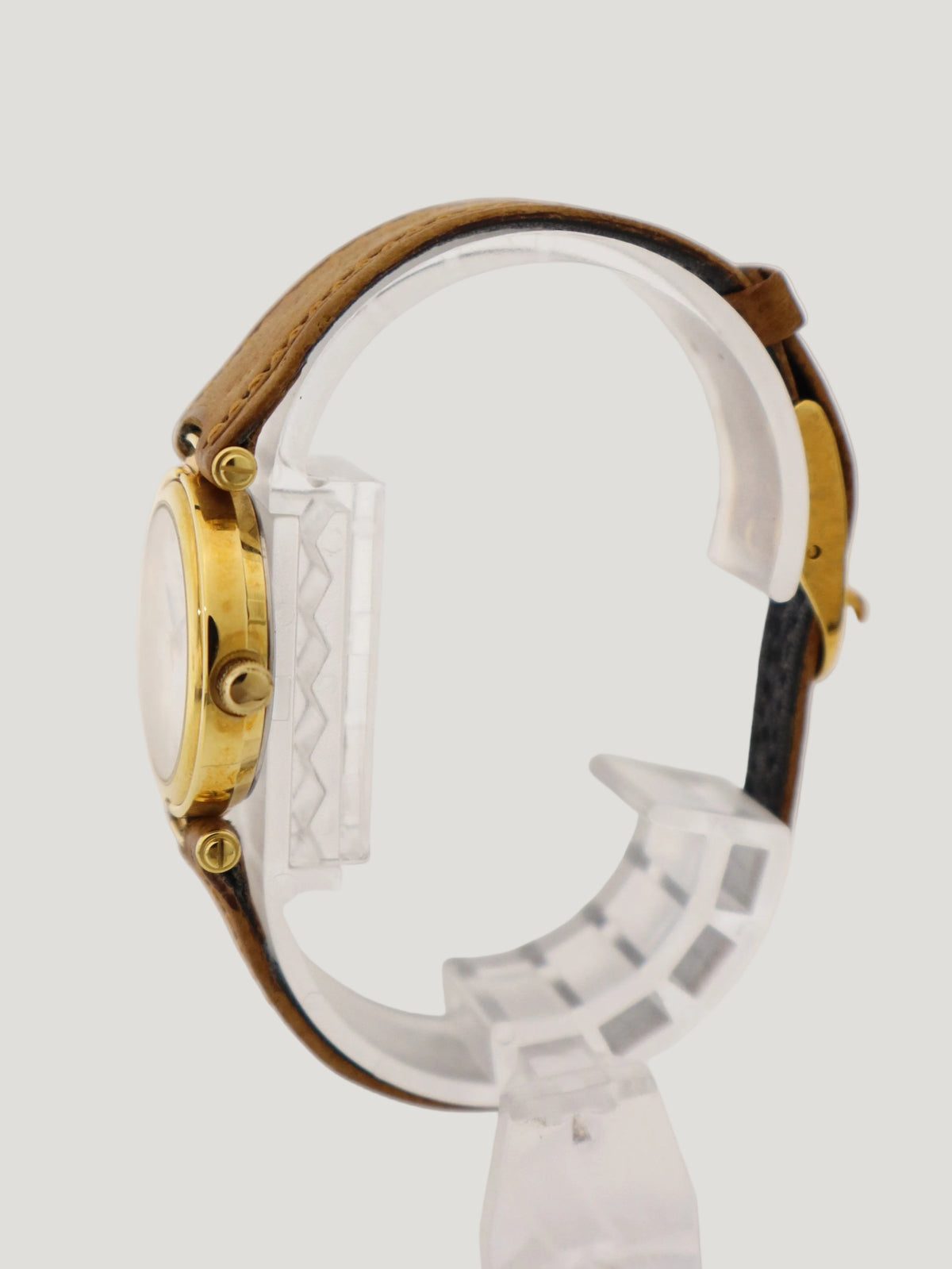 Round bezel watch