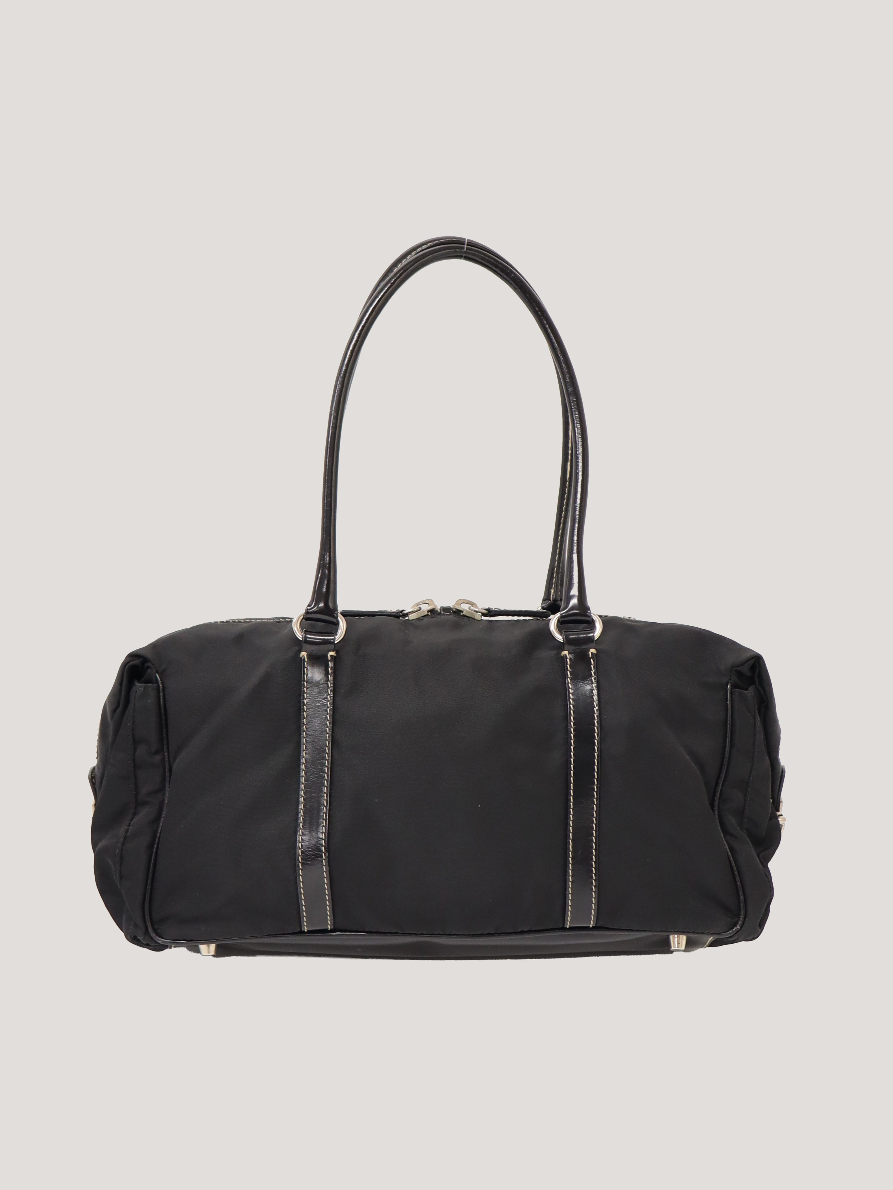 三角ロゴ金具ナイロンレザーハンドバッグ – Hedy