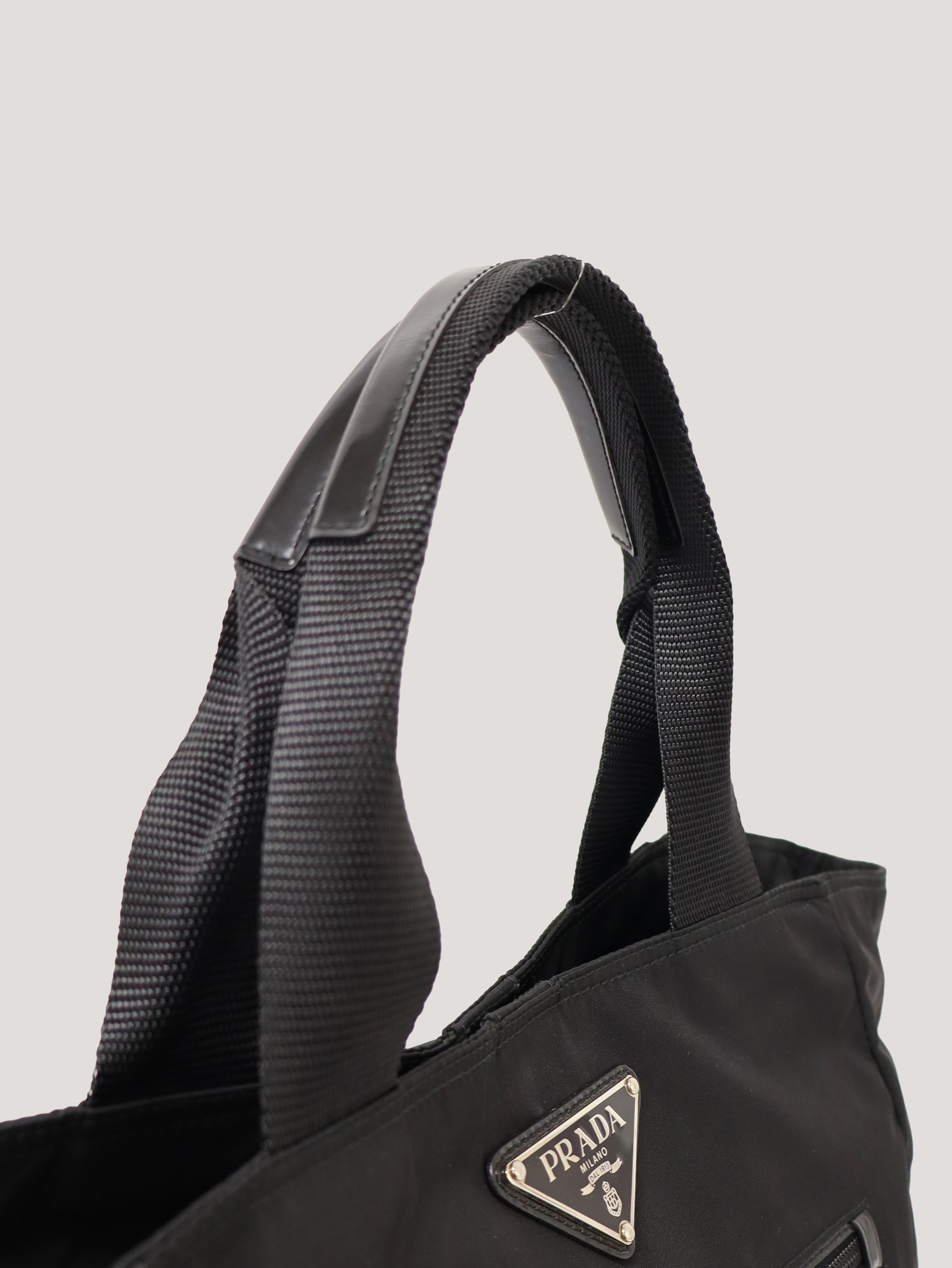 三角ロゴ金具ナイロン2Wayバッグ – Hedy