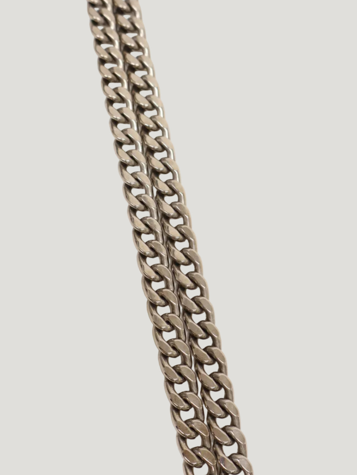 ロゴ金具レザーショルダーバッグ