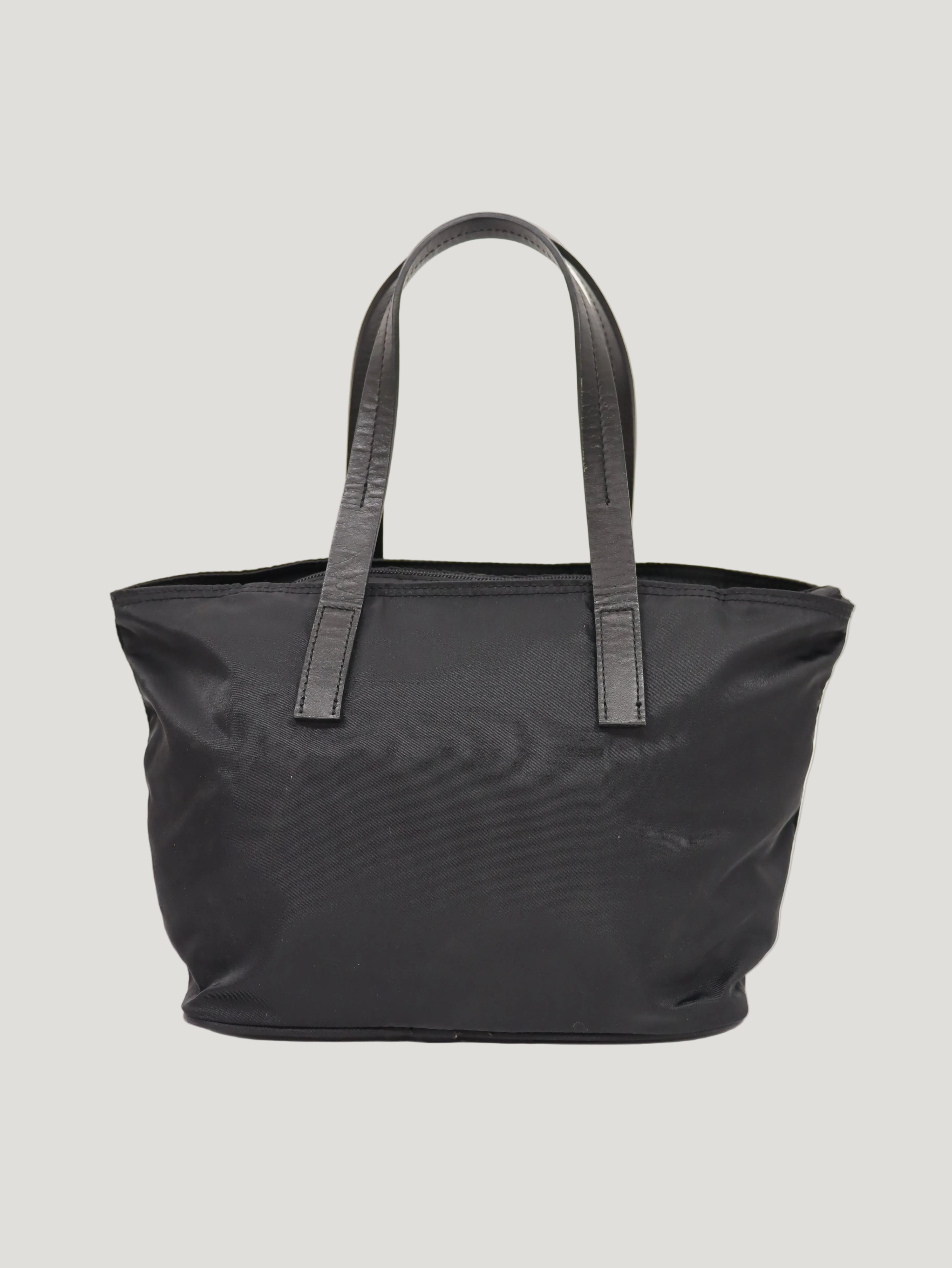 三角ロゴ金具ナイロンハンドバッグ – Hedy