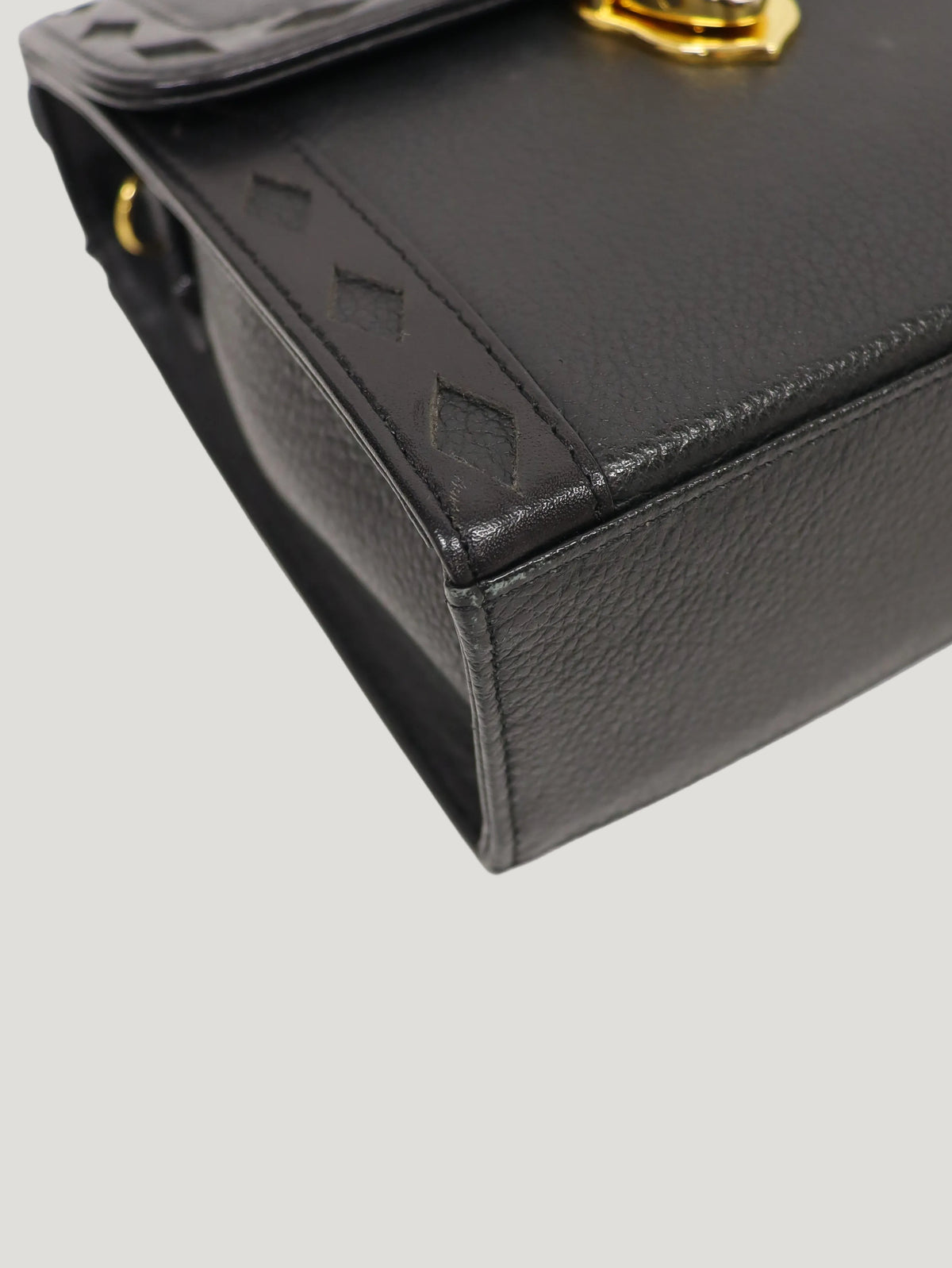 ロゴ金具レザー2Wayバッグ