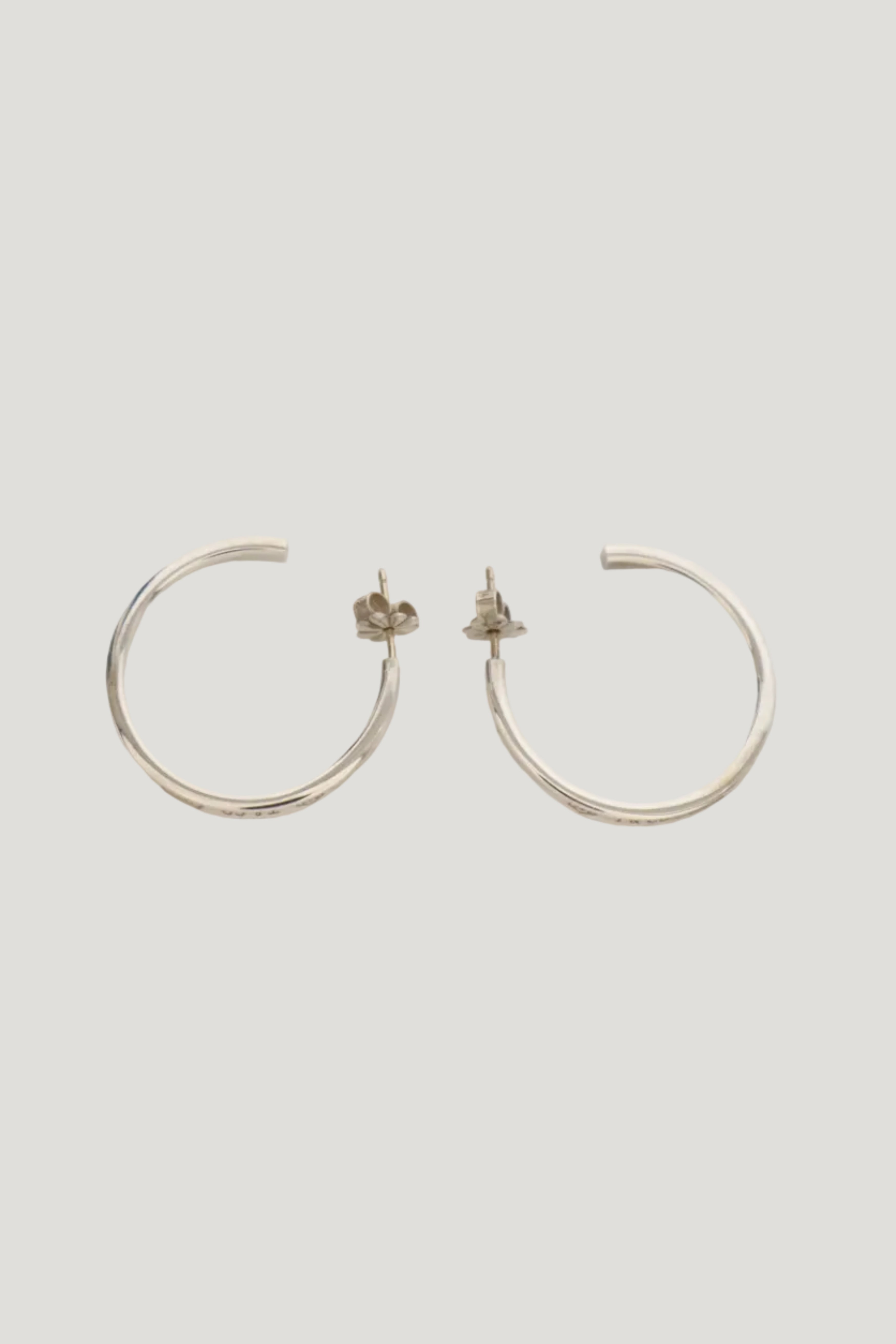 1837ナローフープピアス