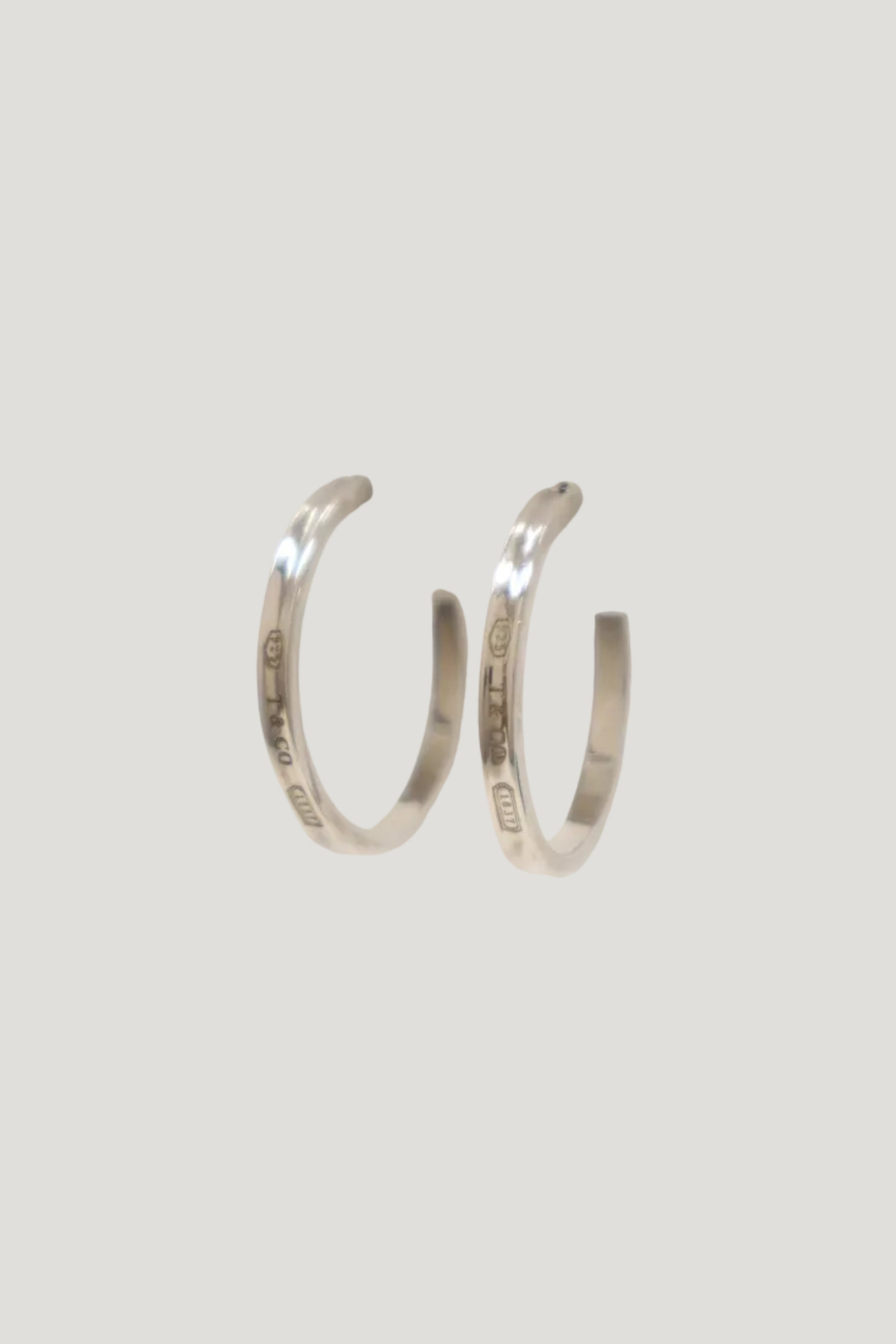 1837ナローフープピアス